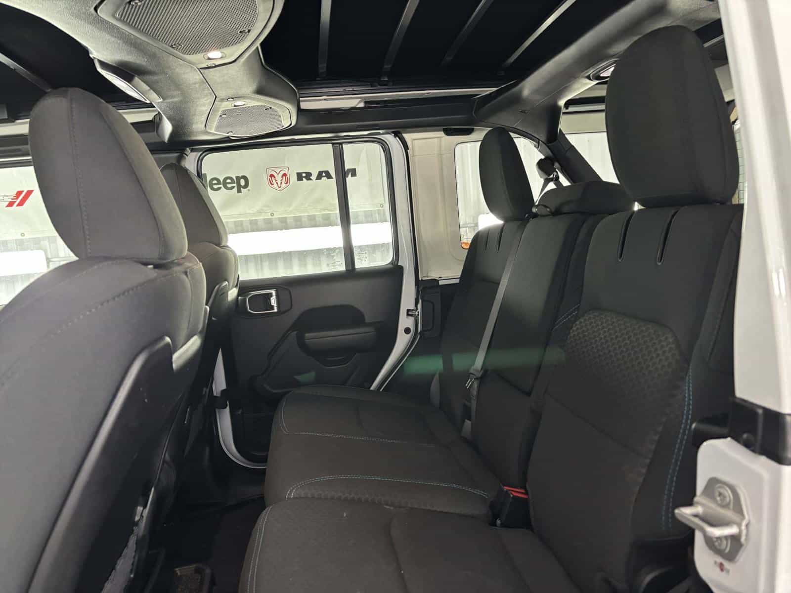 Image 9 Jeep Wrangler 4XE 4-Door Rubicon 2024