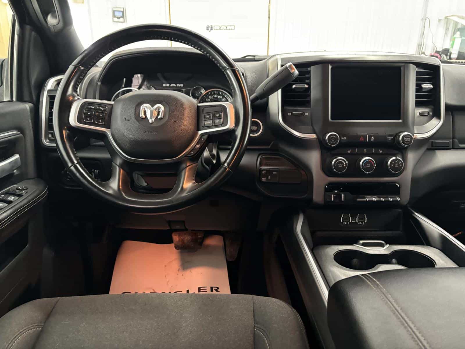 Image 7 RAM 3500 Big Horn 2021