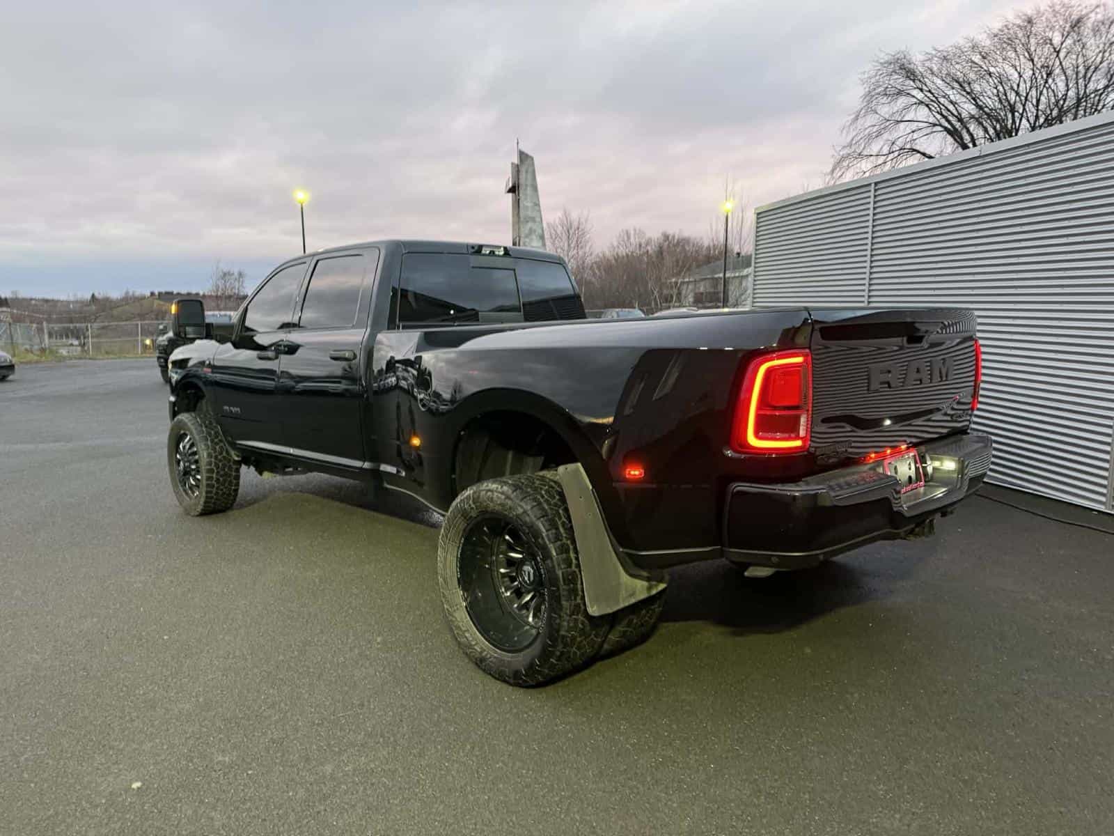 Image 3 RAM 3500 Big Horn 2025