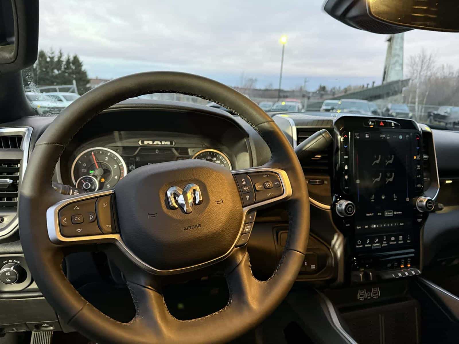 Image 10 RAM 3500 Big Horn 2025