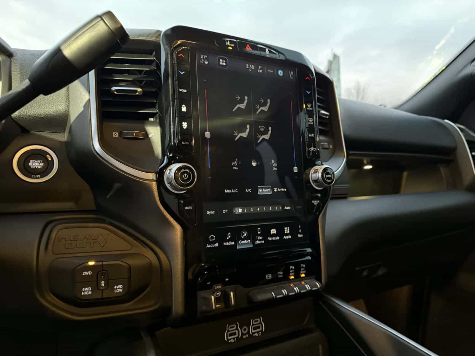 Image 12 RAM 3500 Big Horn 2025