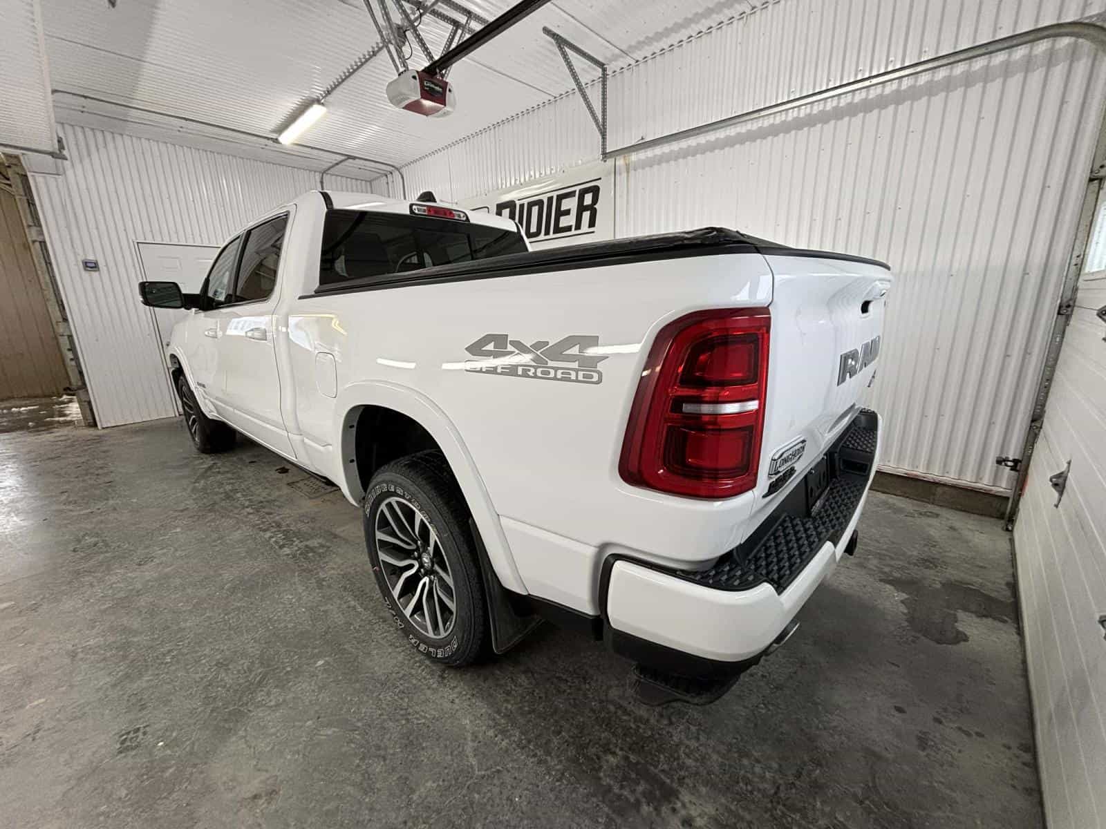 Image 4 RAM 1500 Limited Longhorn 2025