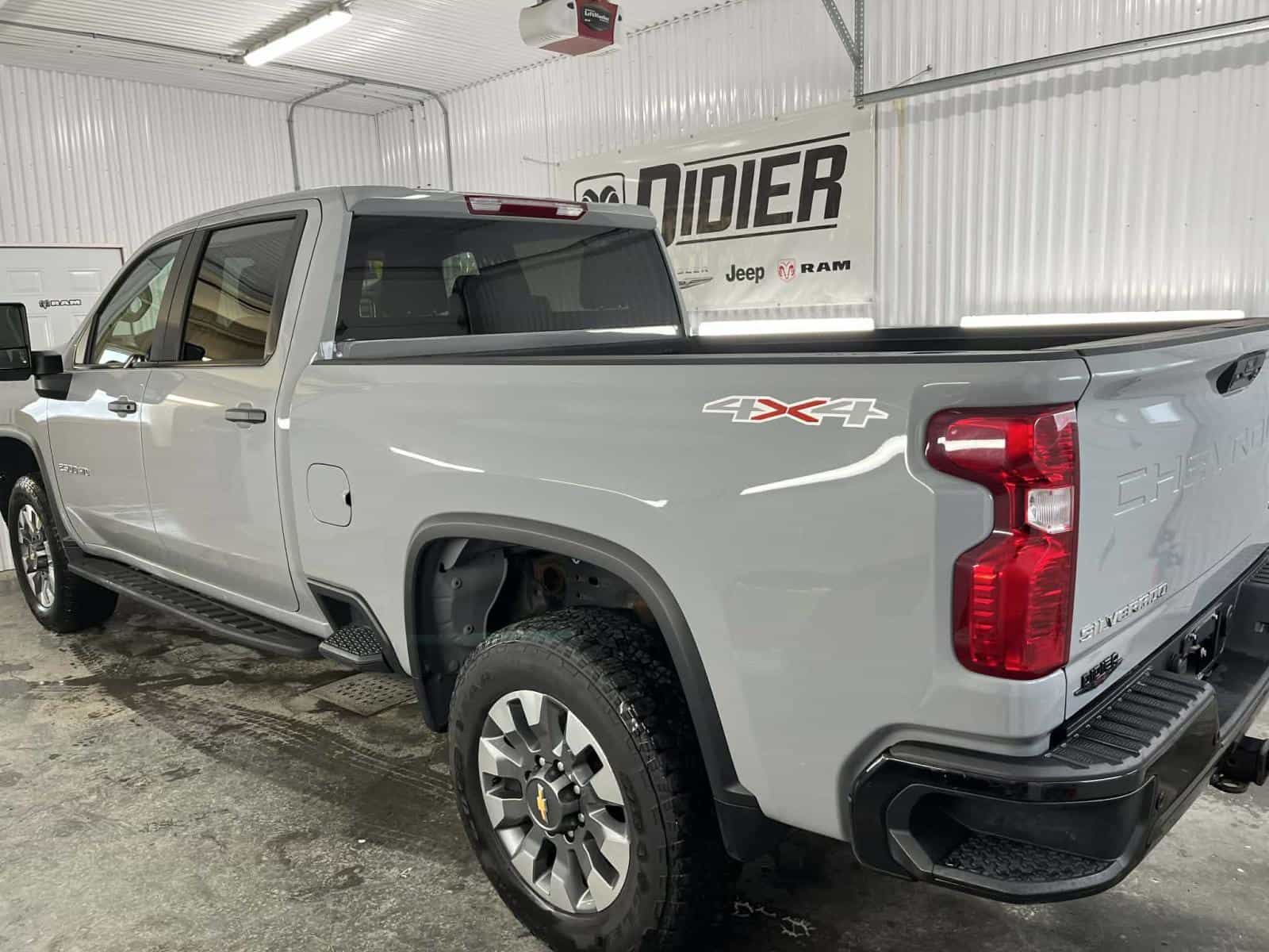 Image 5 Chevrolet Silverado Custom 2024