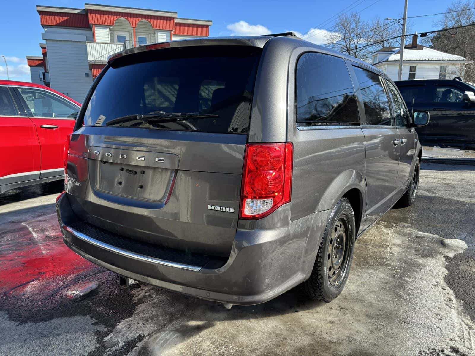 Image 3 Dodge Caravan SXT 2019
