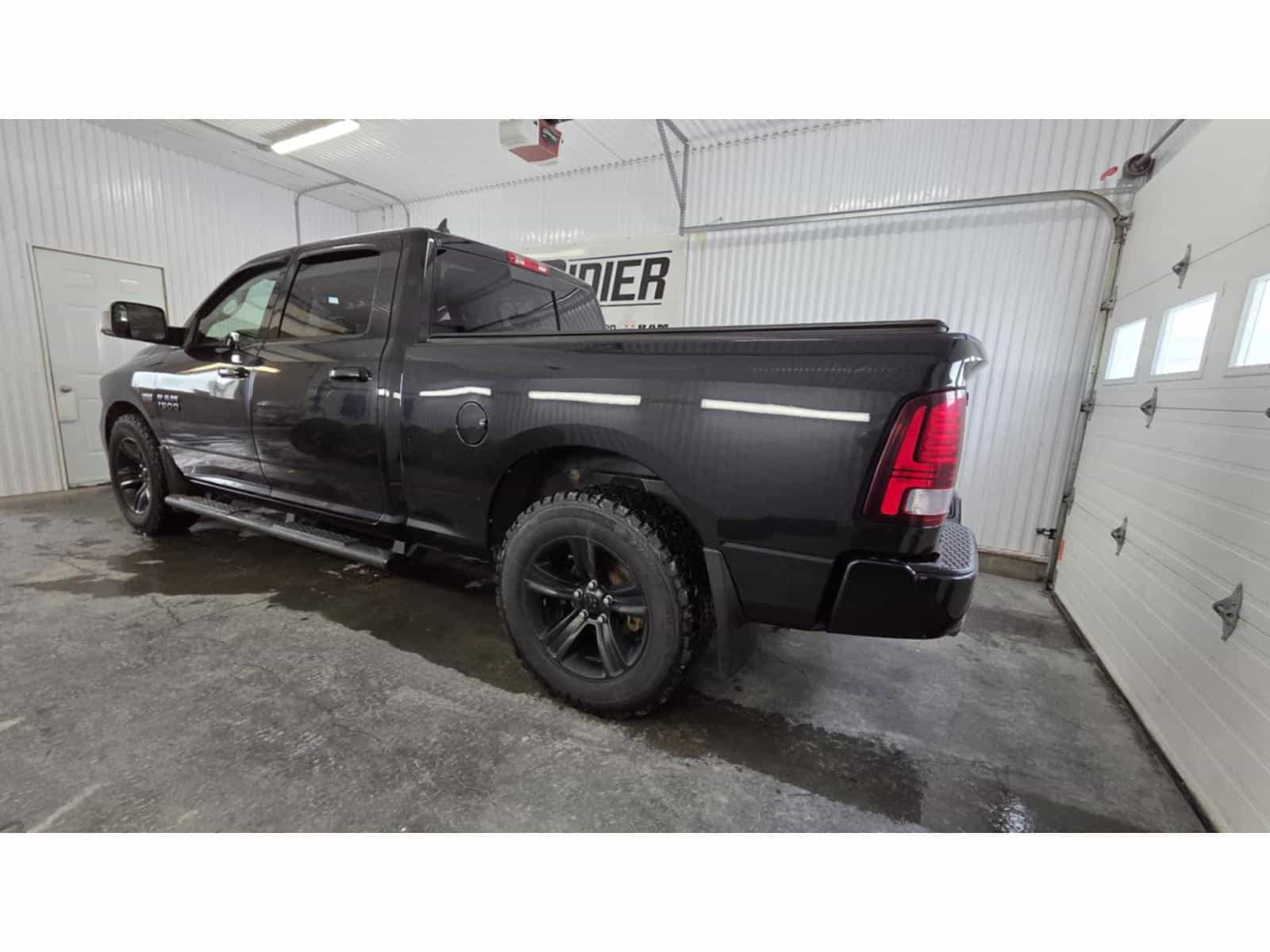 Image 2 RAM 1500 Sport 2018