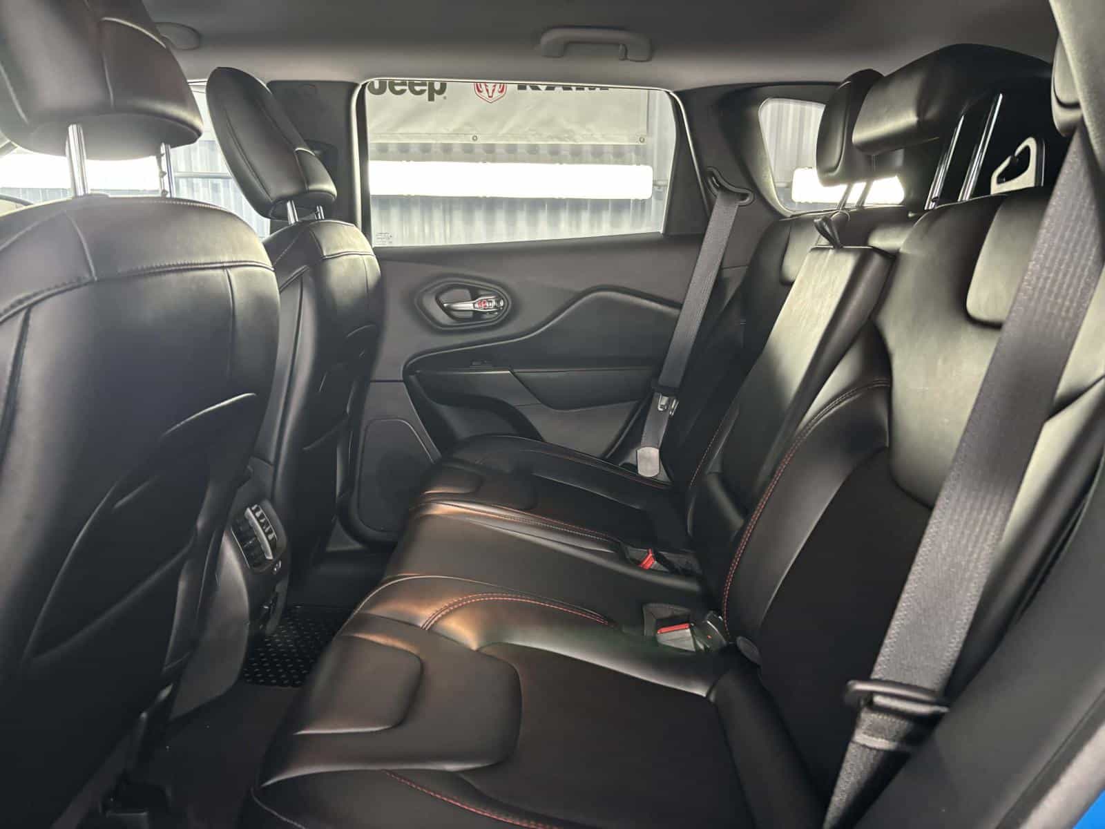 Image 16 Jeep Cherokee Trailhawk 2020