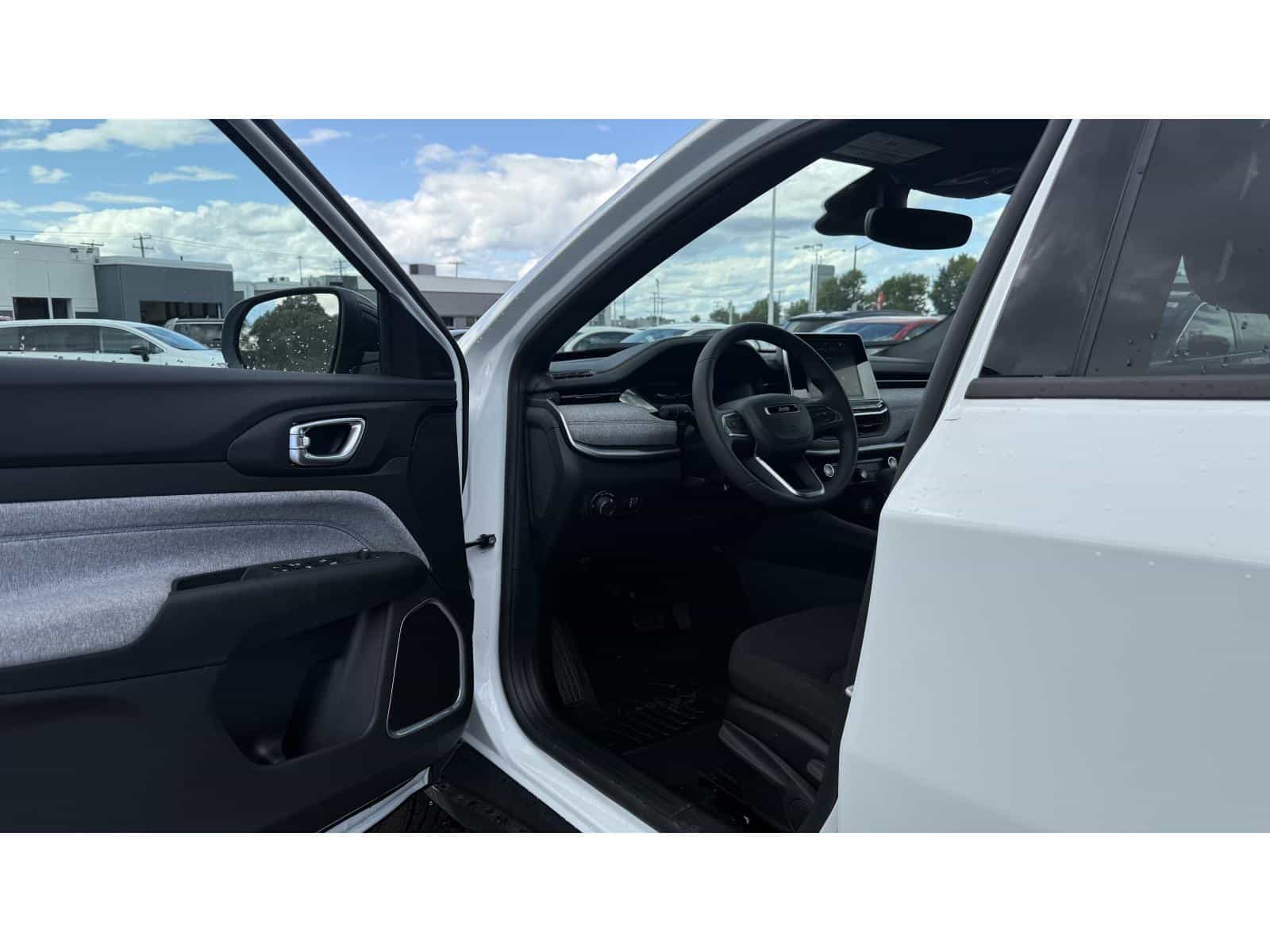 Image 9 Jeep Compass Sport 2025