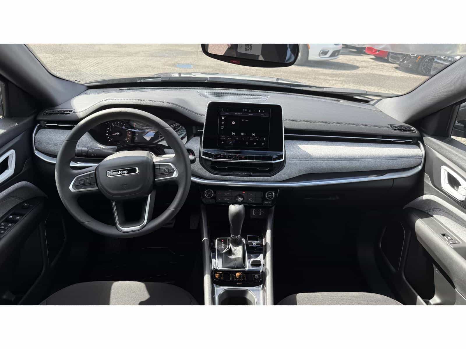 Image 8 Jeep Compass Sport 2025