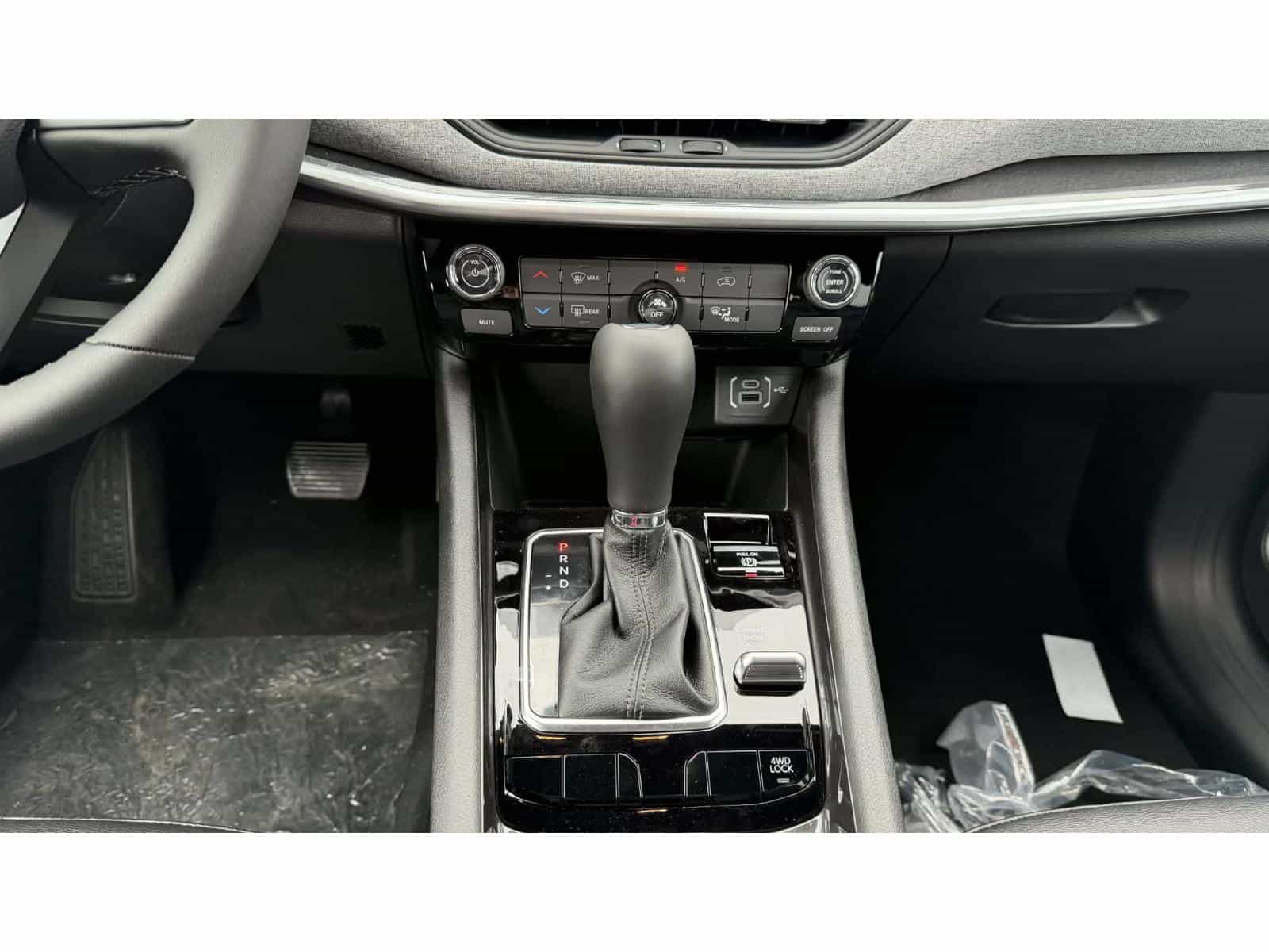 Image 10 Jeep Compass North 2026