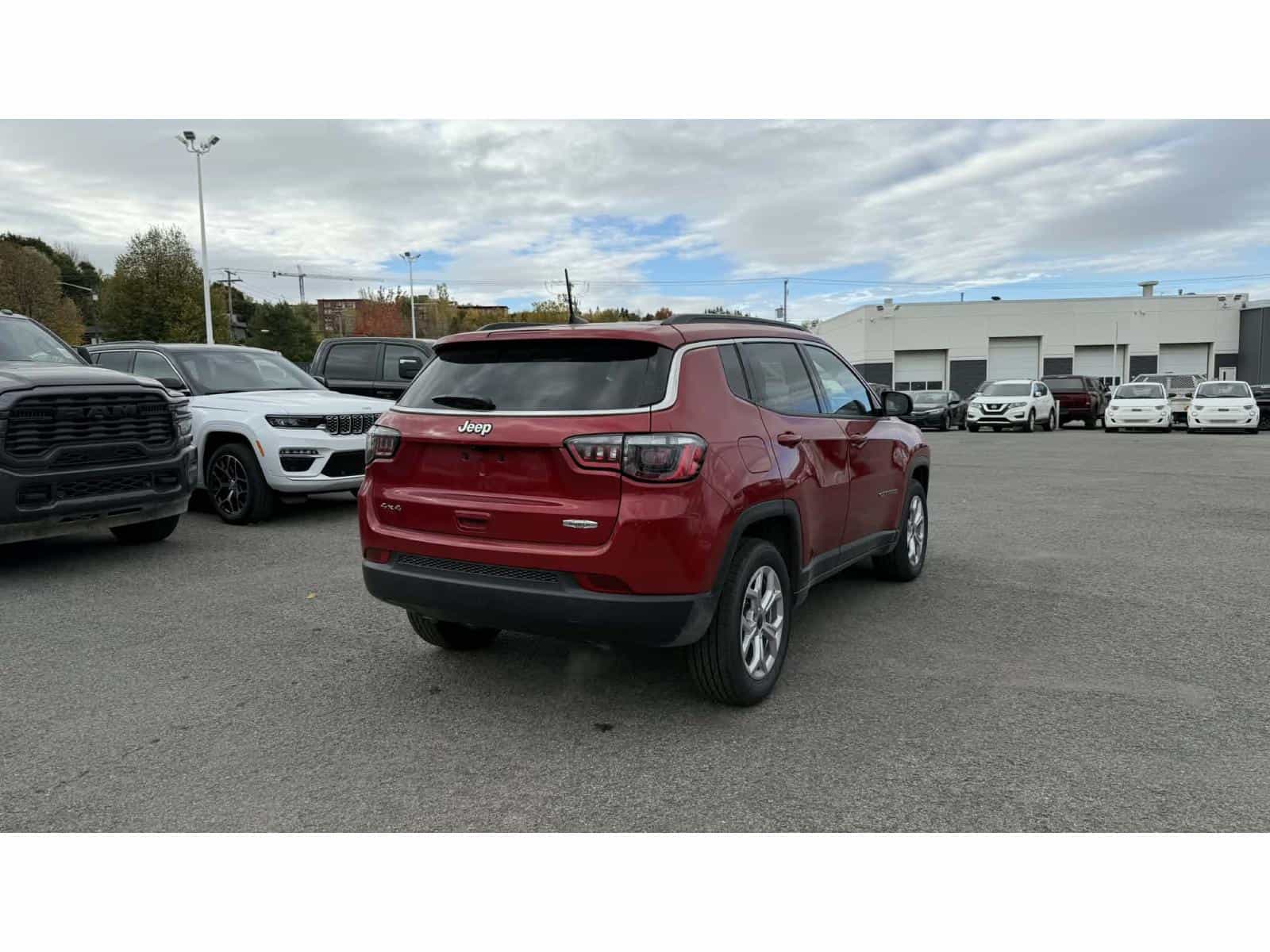 Image 14 Jeep Compass North 2026