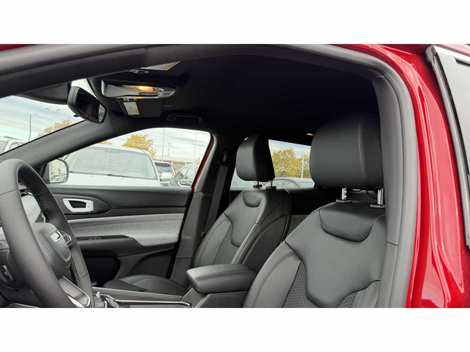 Image 6 Jeep Compass North 2026