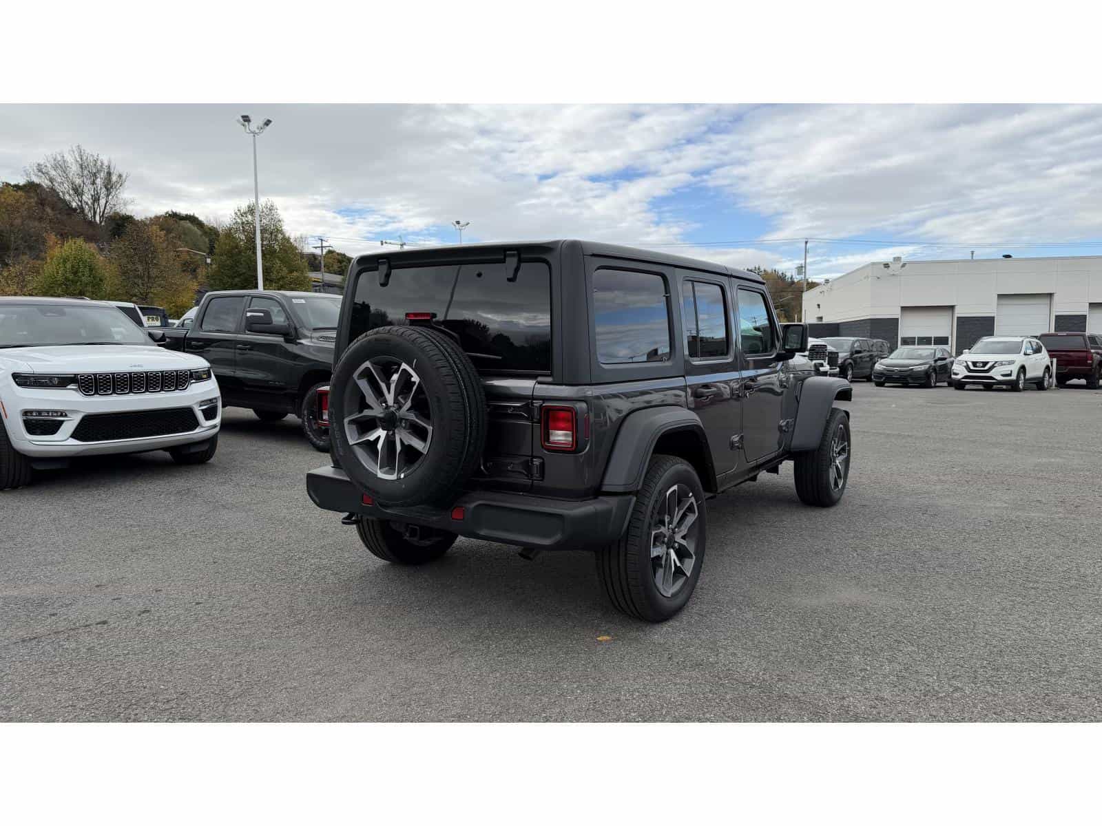 Image 4 Jeep Wrangler 4xe PHEV 4-Door Sport S 2025