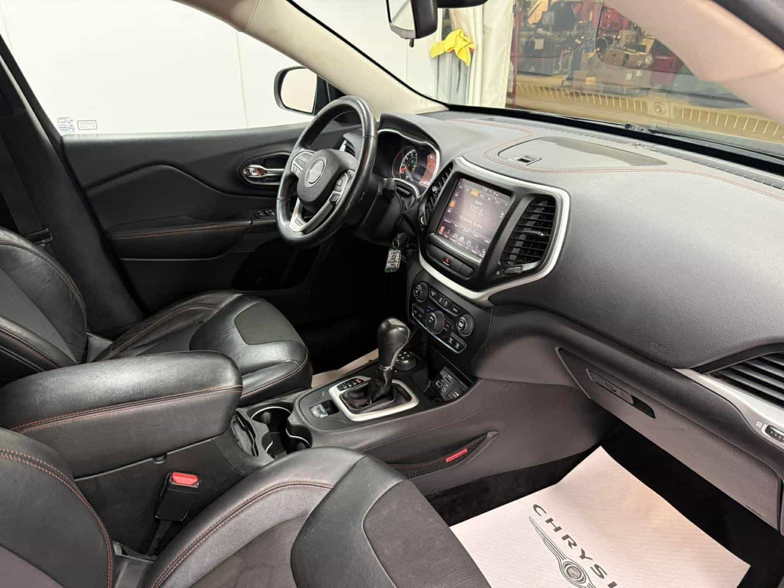 Image 12 Jeep Cherokee Trailhawk 2015