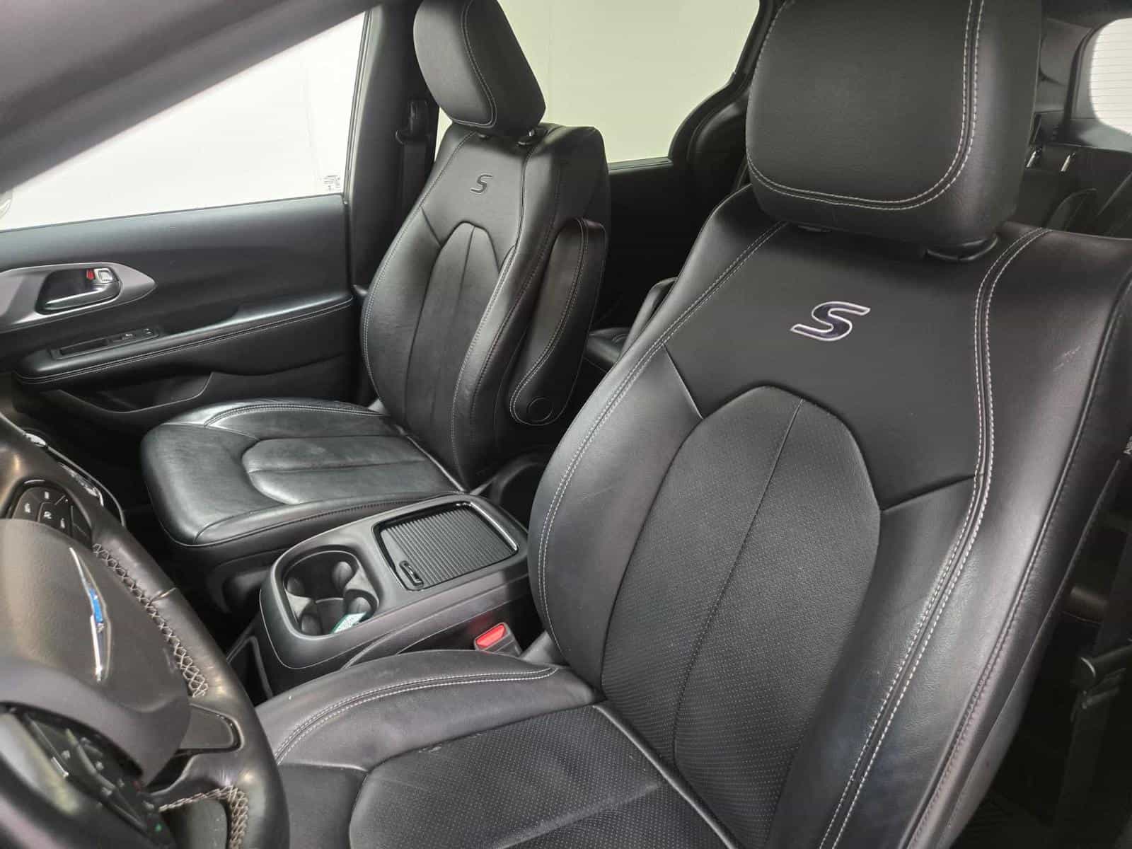 2021 Chrysler Pacifica Hybrid Touring L Hyb Touring L Plus - Image 12