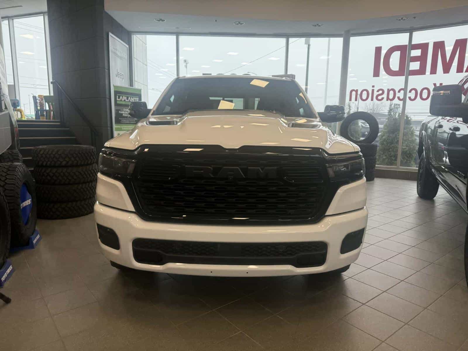 Image 4 RAM 1500 Sport 2026