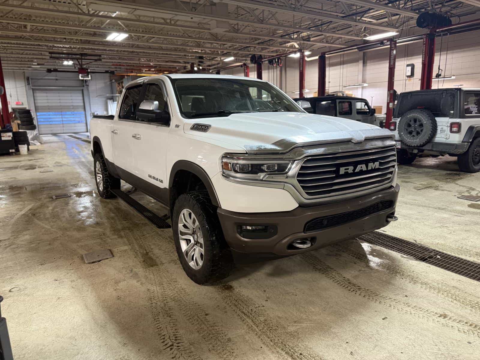 2019 RAM 1500 Longhorn Laramie Longhorn - Image 3