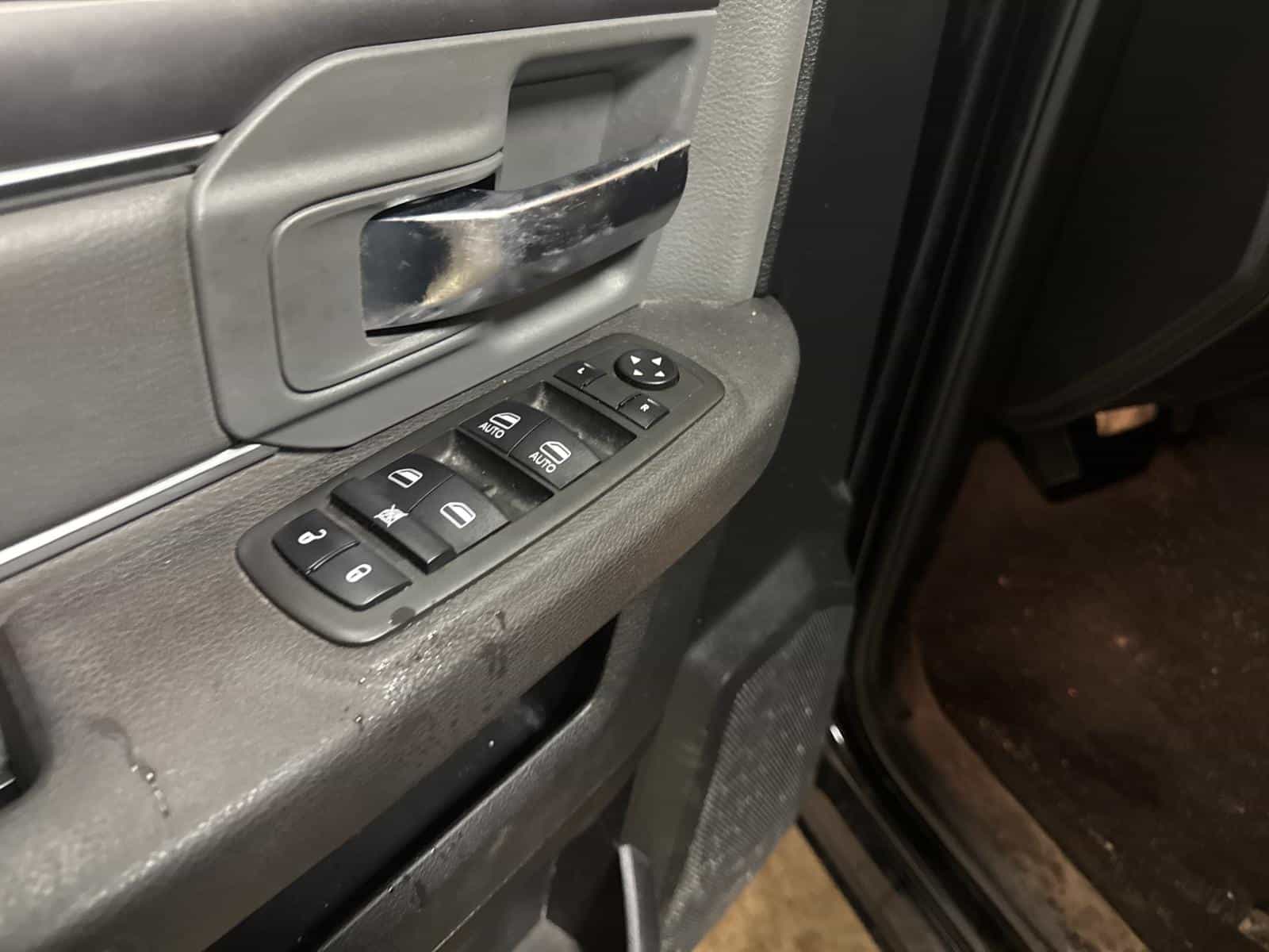 Image 12 RAM 1500 CLASSIC SLT SLT 2022