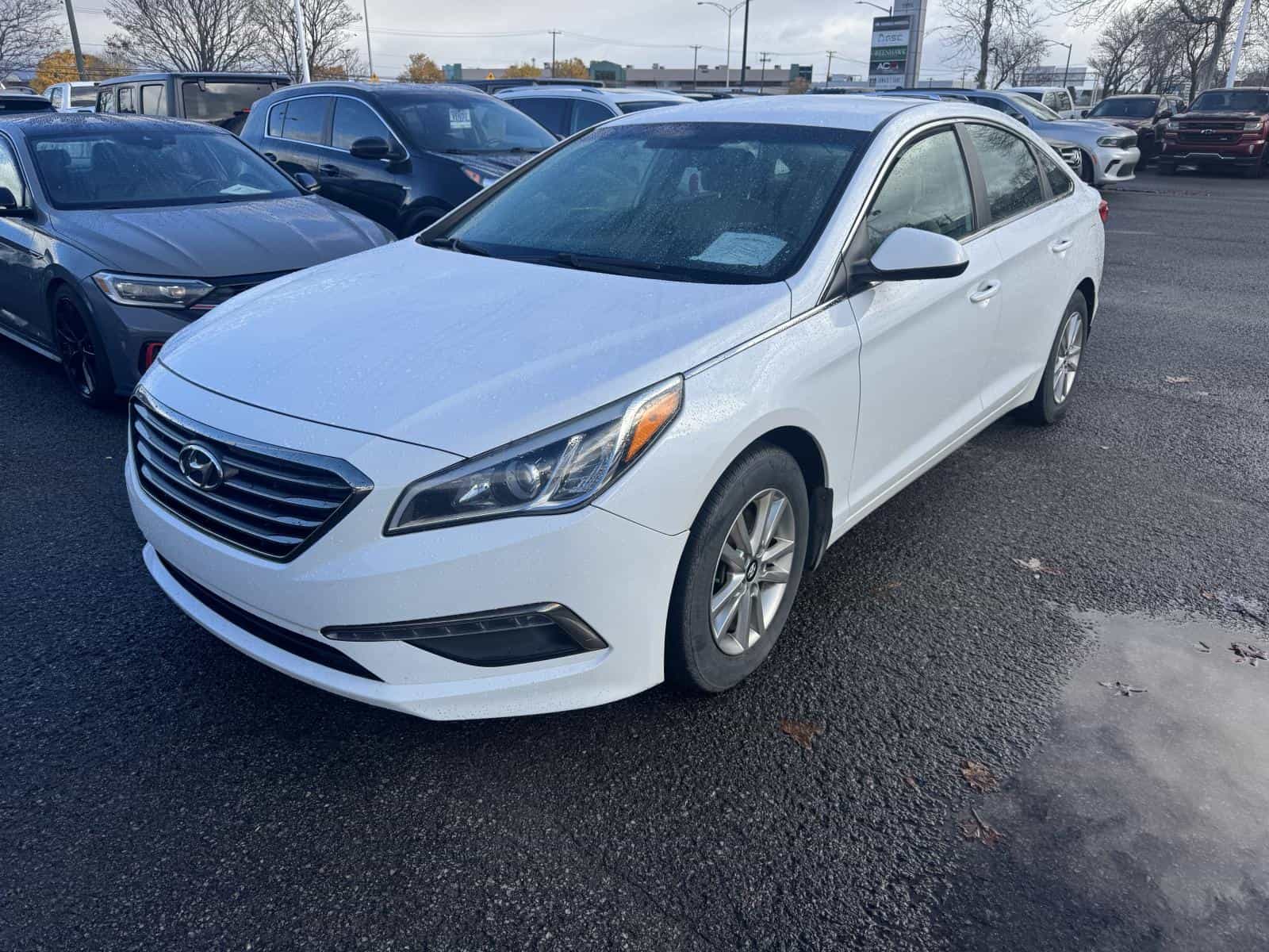 2015 Hyundai Sonata GL - Image 1