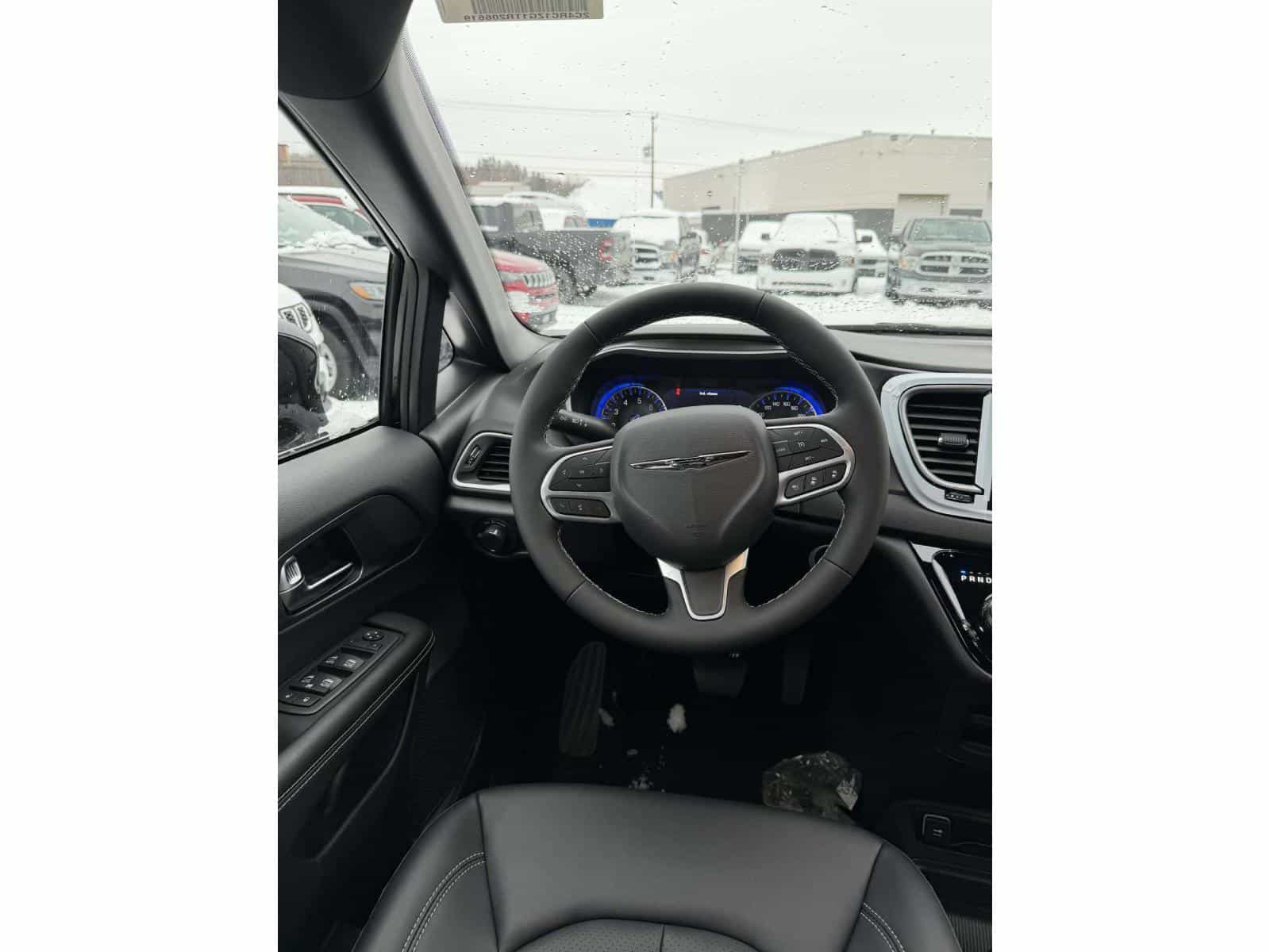 Image 5 Chrysler Grand Caravan SXT 2026