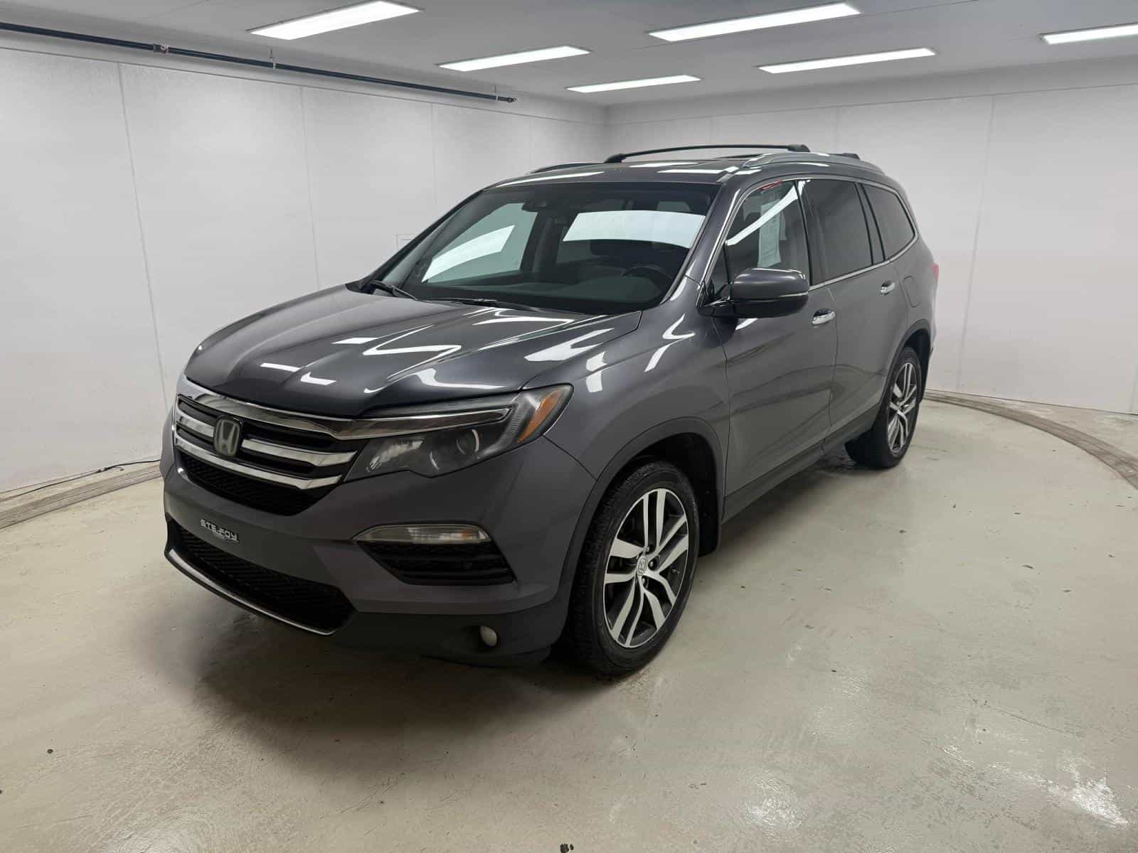 Image 1 Honda Pilot Touring 2017