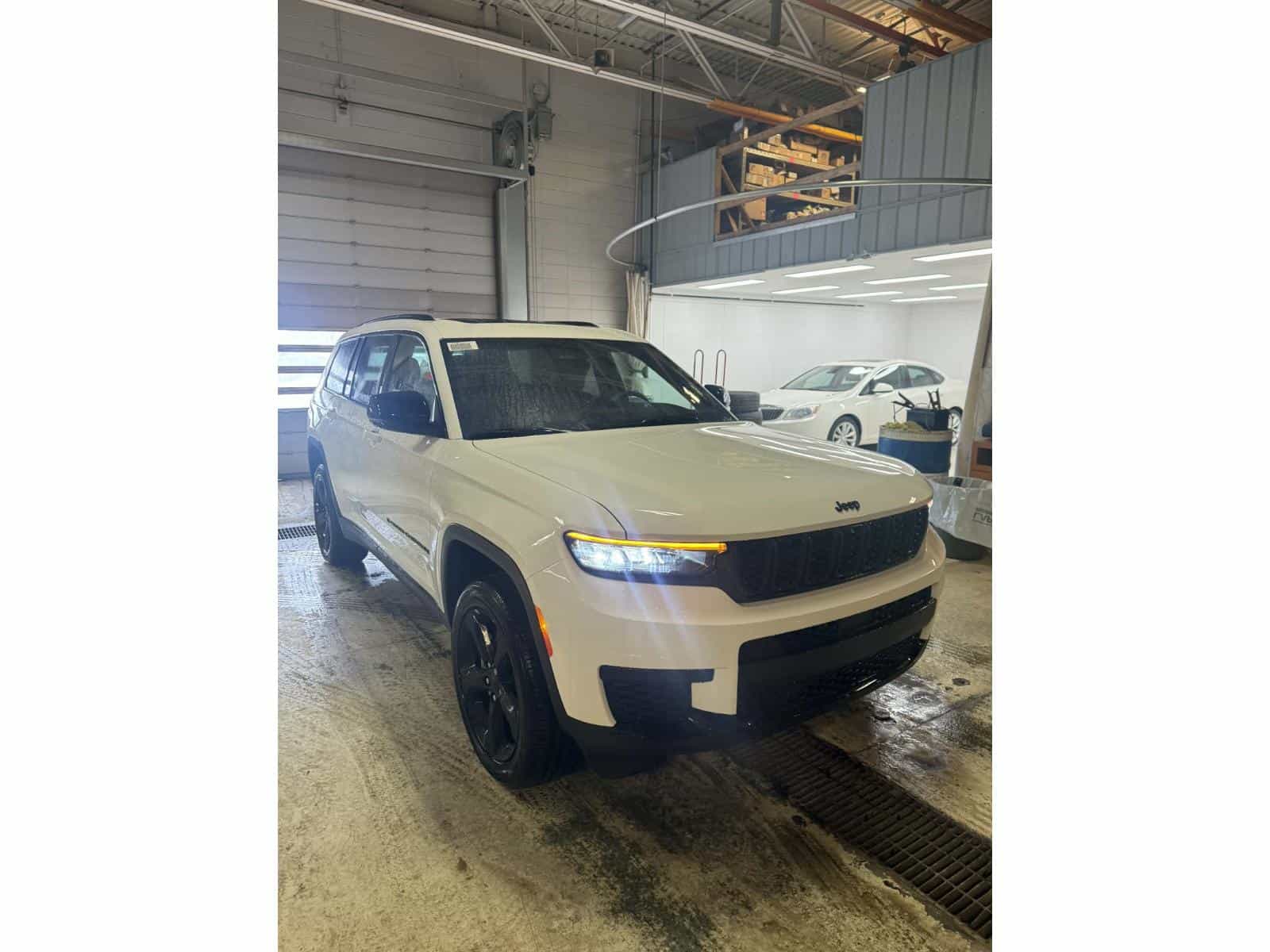 Image 1 Jeep Grand Cherokee L Altitude 2025