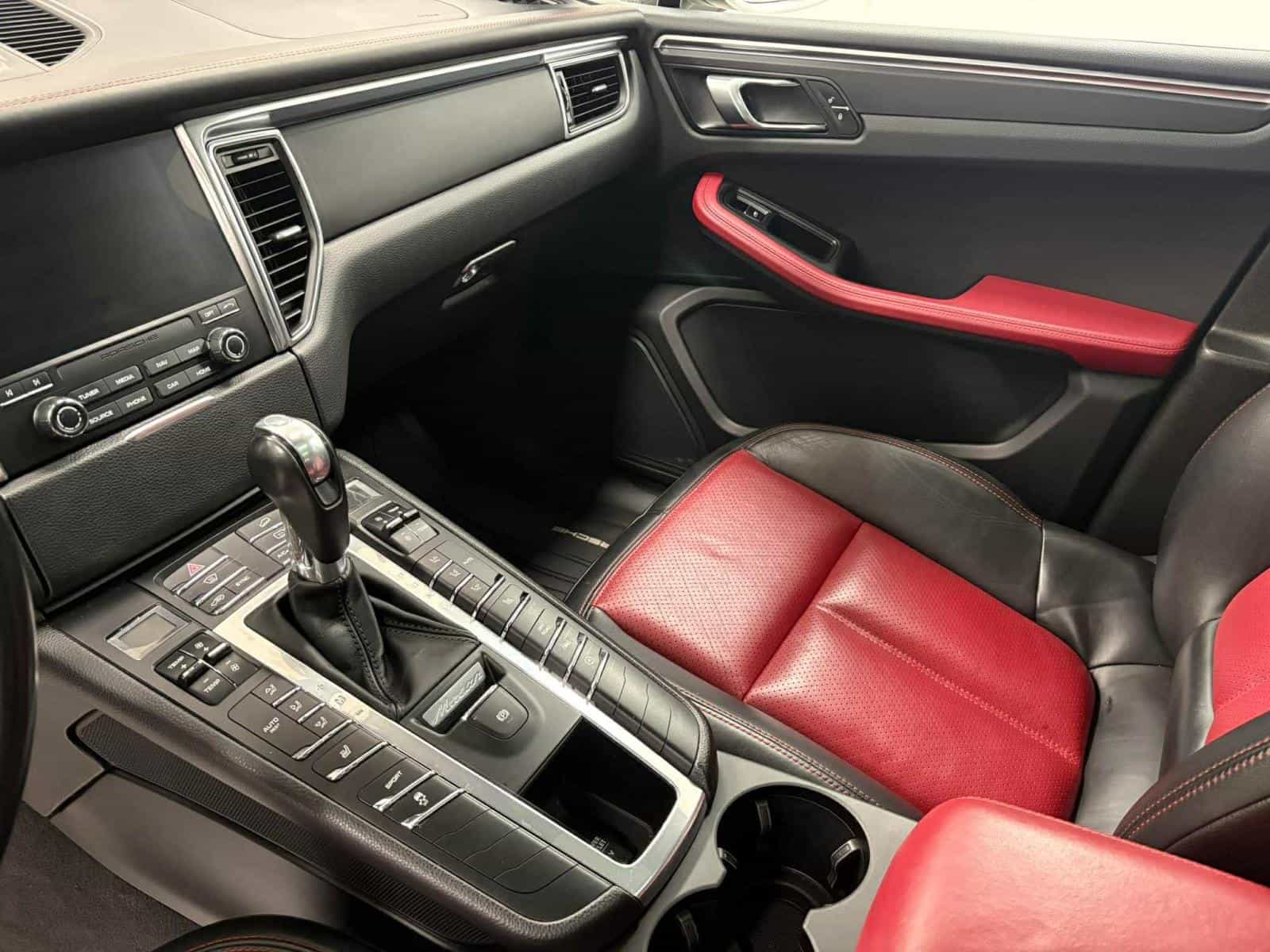 Image 13 Porsche Macan Base 2018