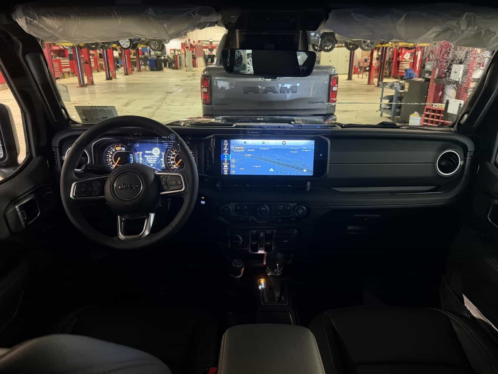 Image 8 Jeep Wrangler 4 Door Sahara 2026