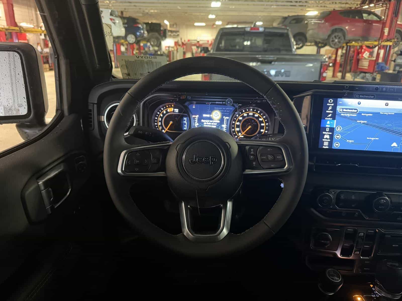 Image 9 Jeep Wrangler 4 Door Sahara 2026