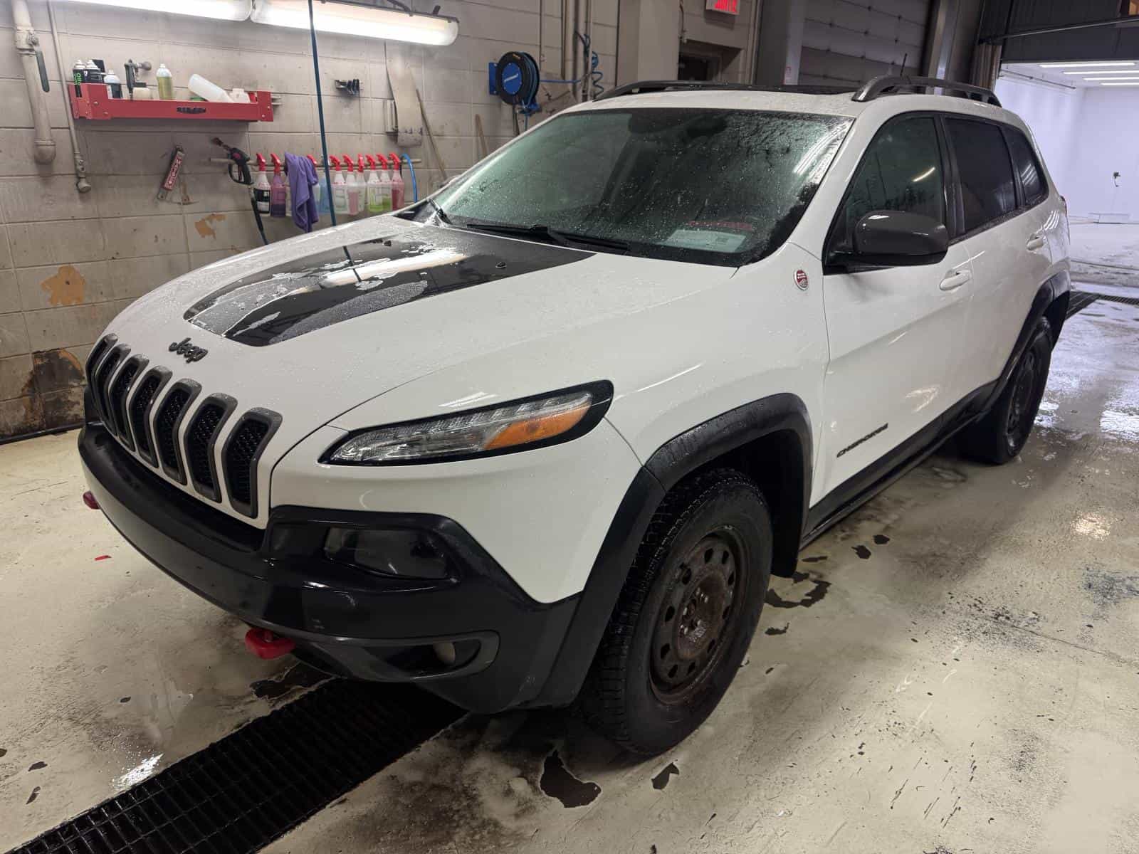 2016 Jeep Cherokee Trailhawk - Image 1