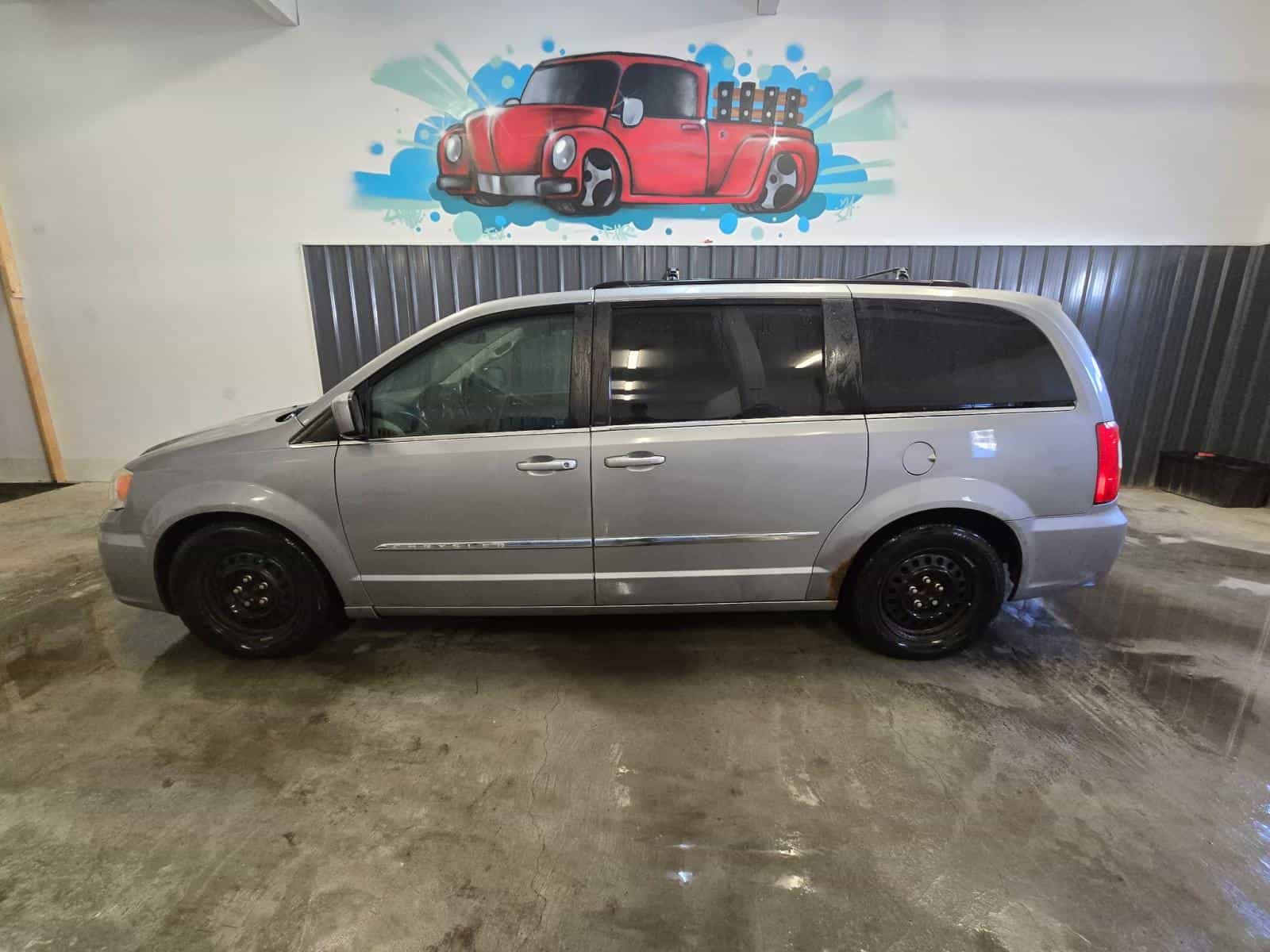 Image 7 Chrysler Town & Country Touring 2013