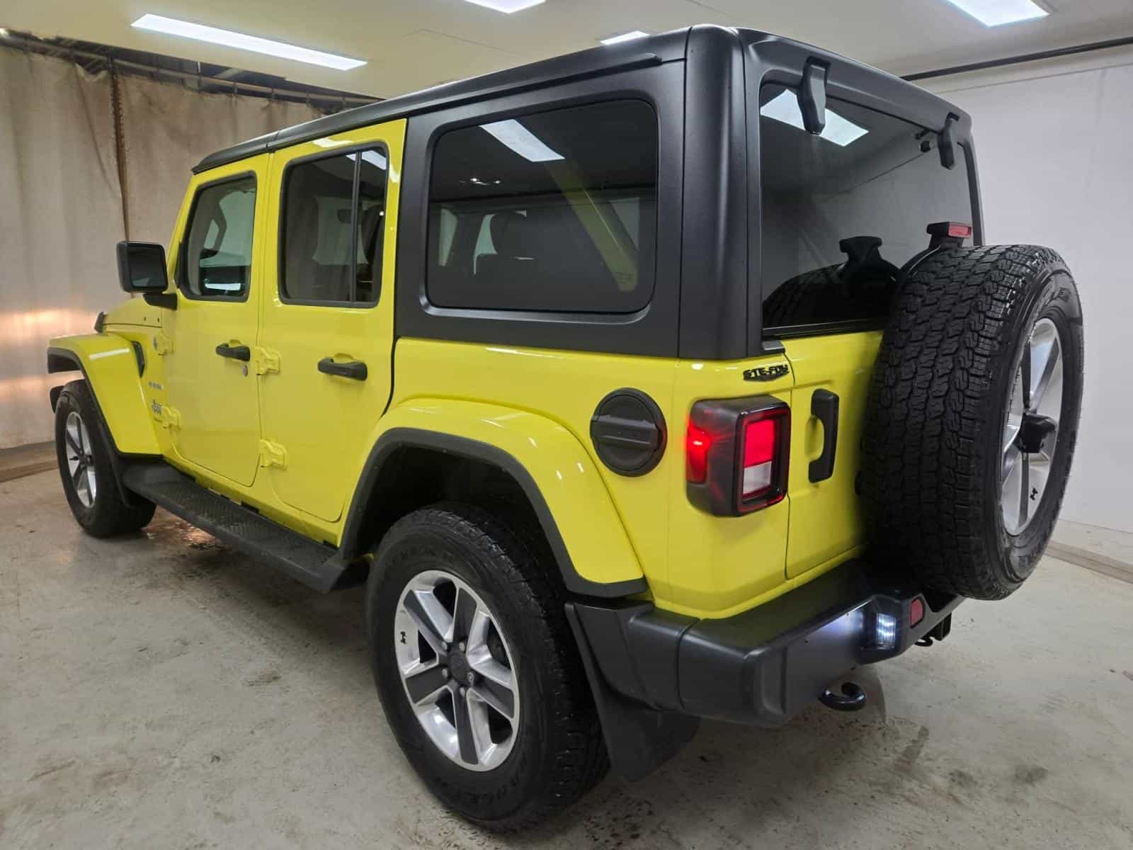 Image 5 Jeep Wrangler Sahara 2023