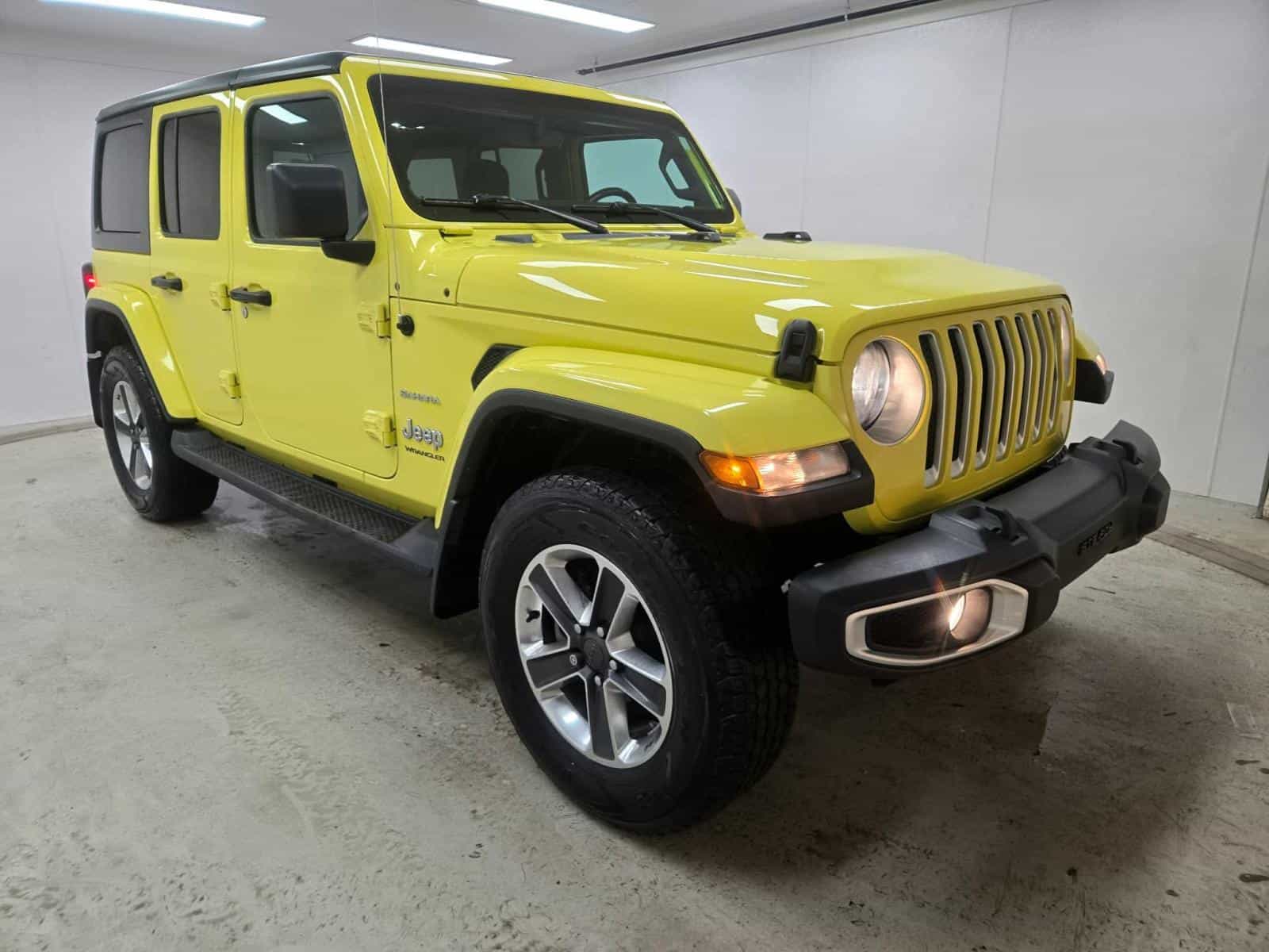 Image 4 Jeep Wrangler Sahara 2023