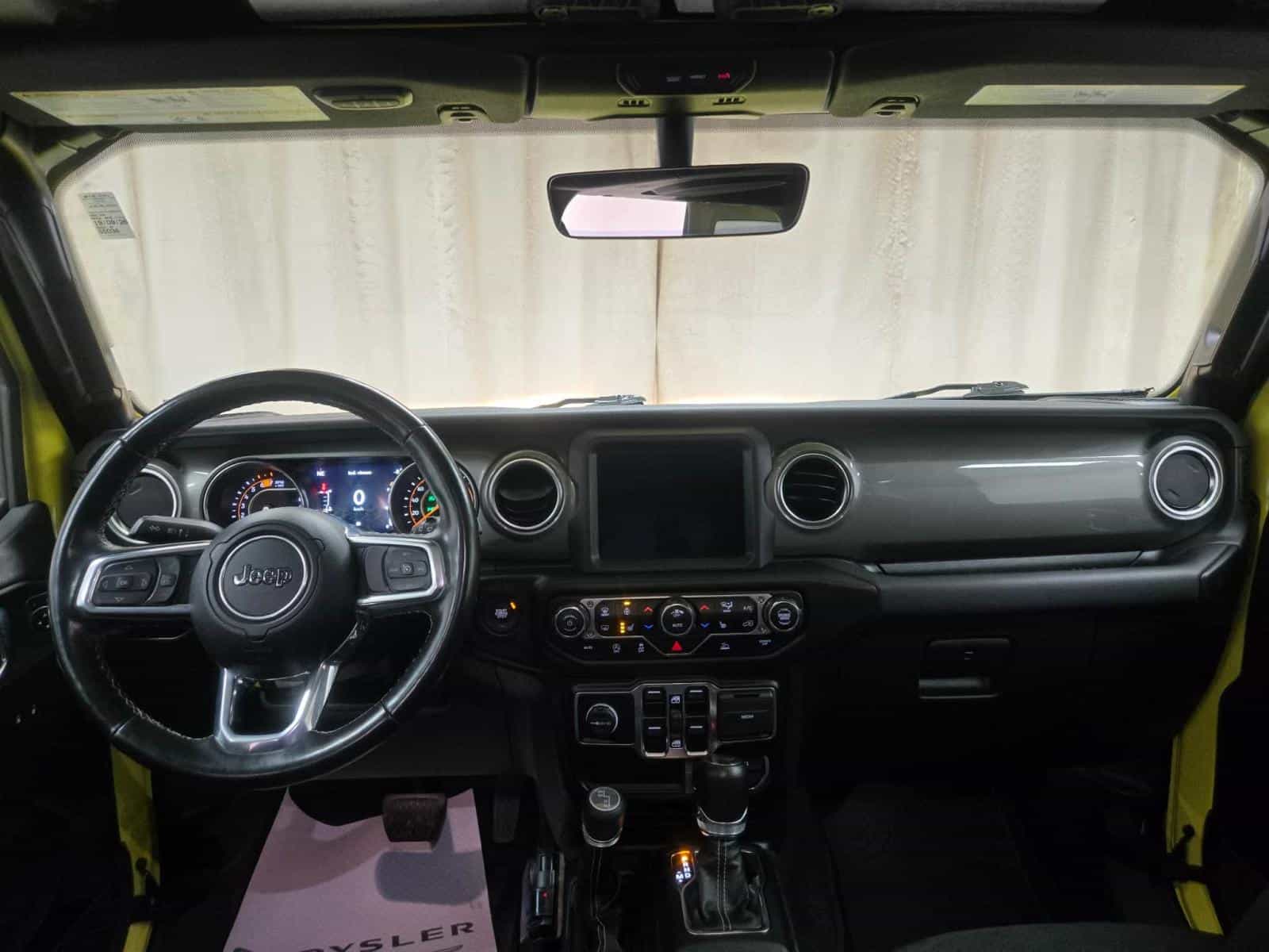 Image 12 Jeep Wrangler Sahara 2023