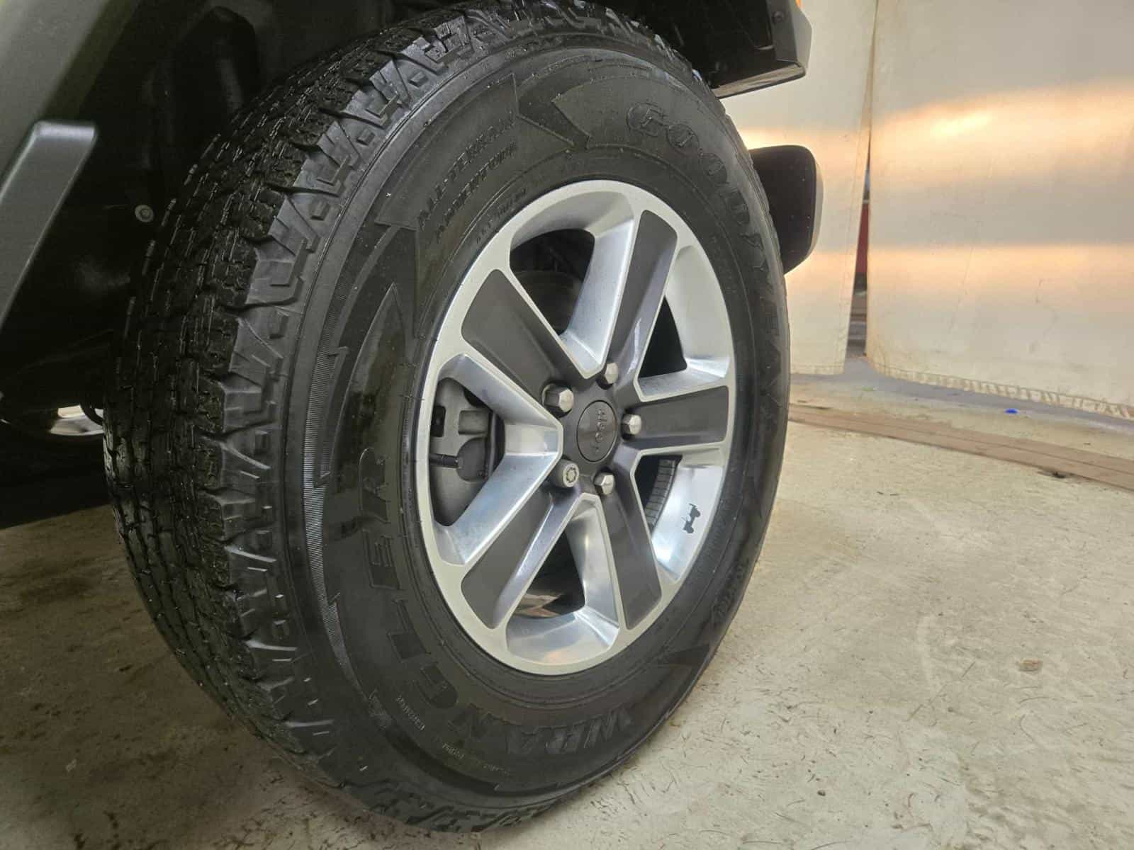 Image 10 Jeep Wrangler Sahara 2023