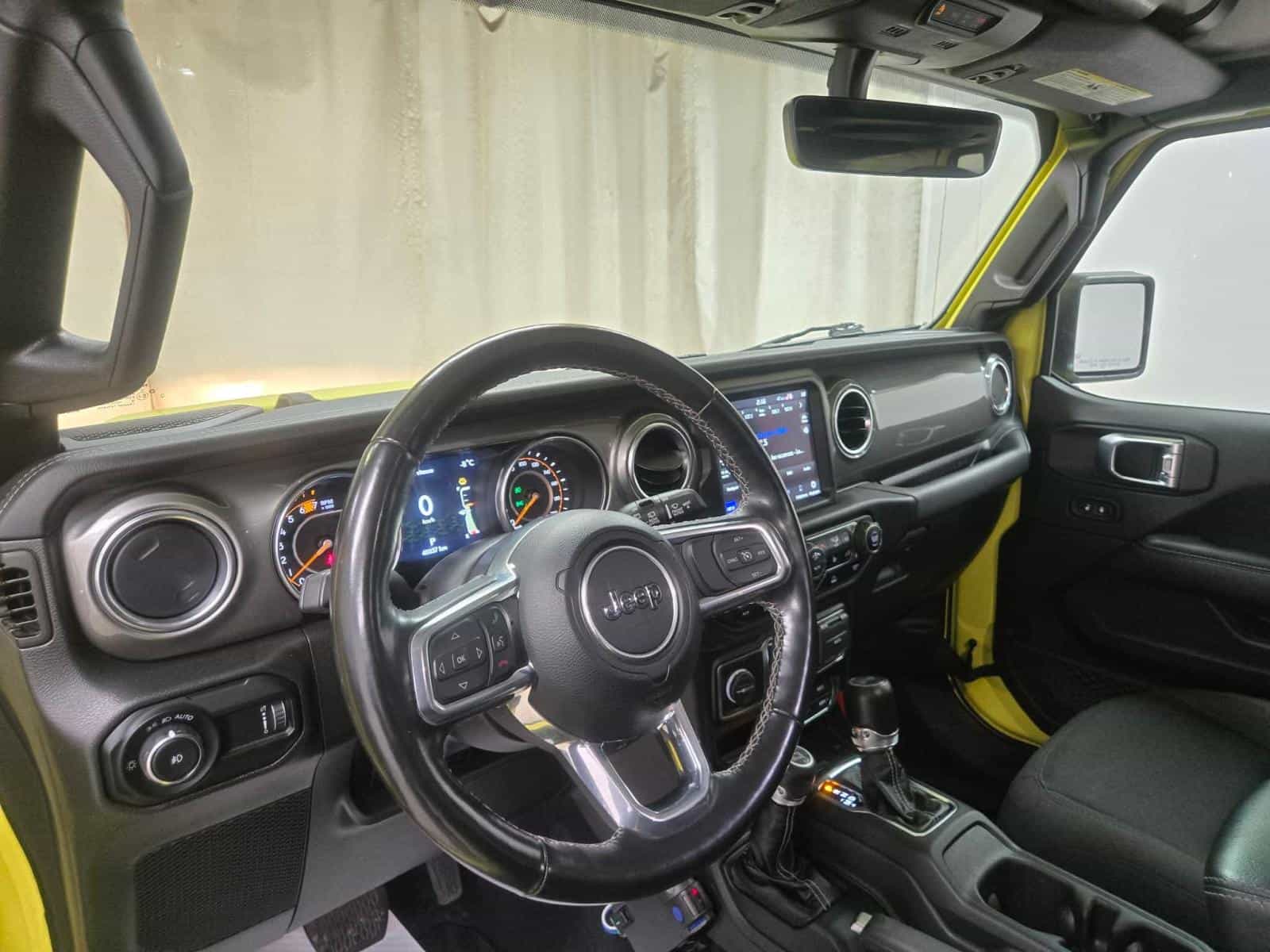 Image 13 Jeep Wrangler Sahara 2023