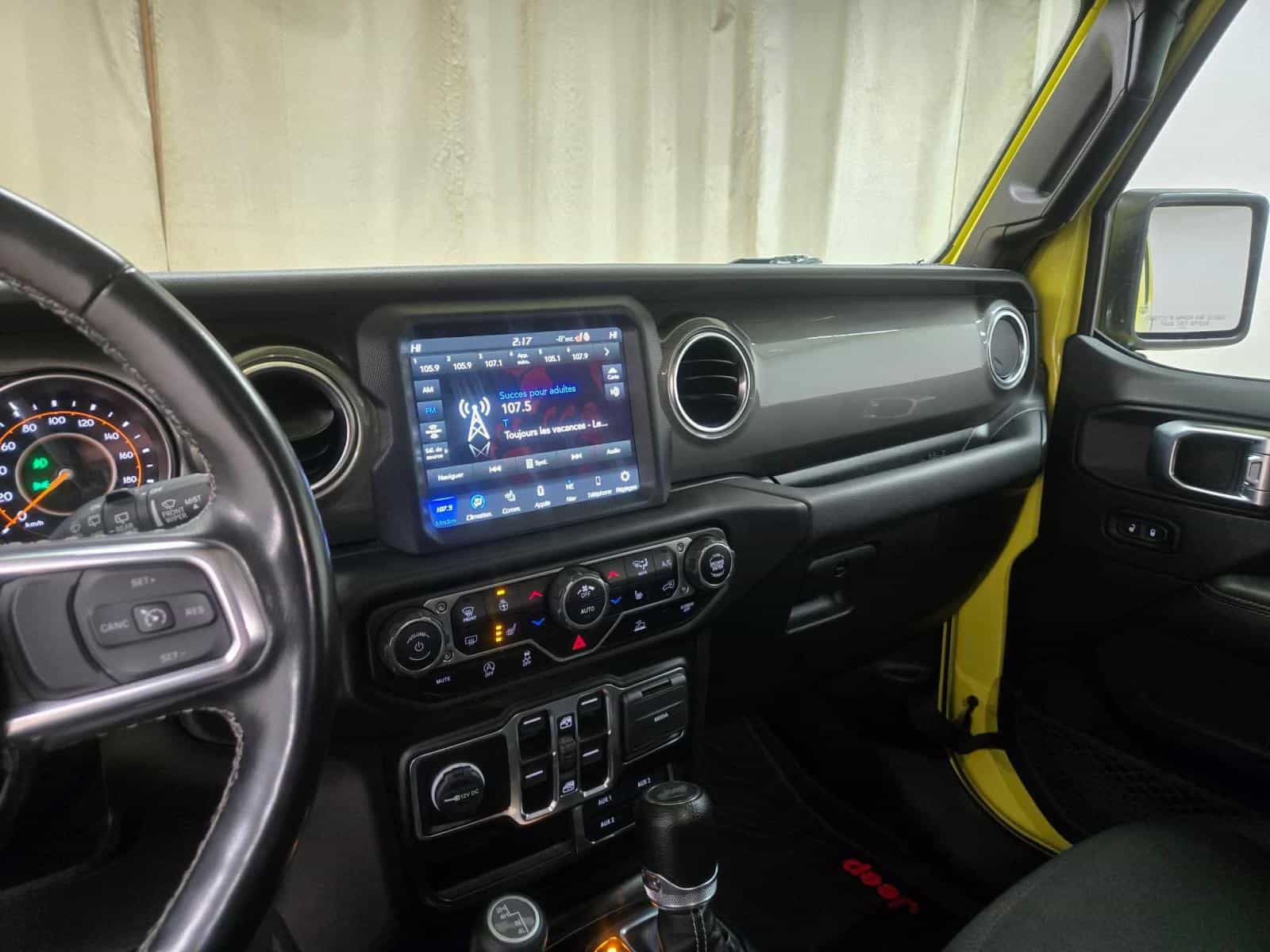 Image 14 Jeep Wrangler Sahara 2023