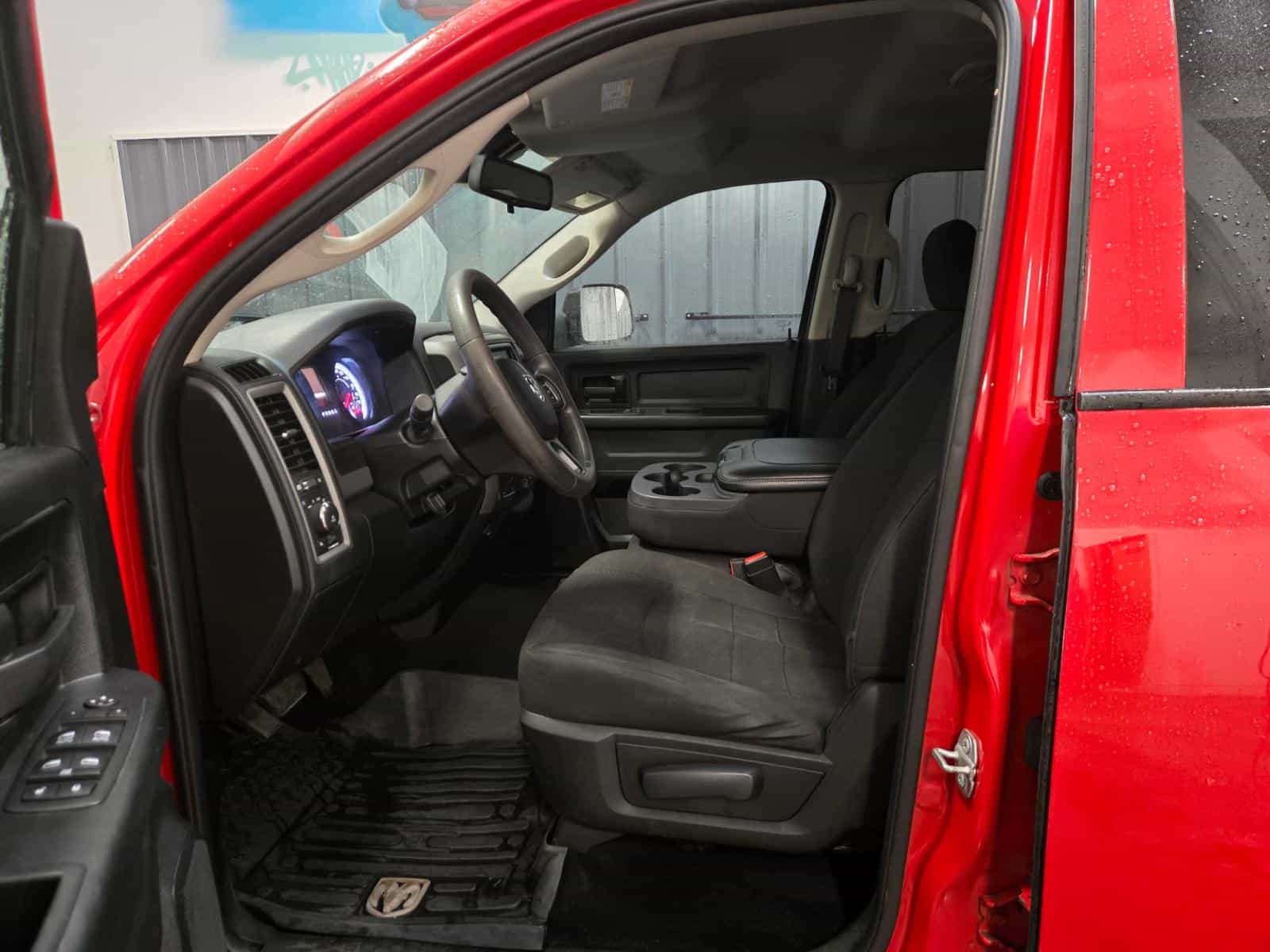 Image 10 RAM 1500 Classic ST 2019