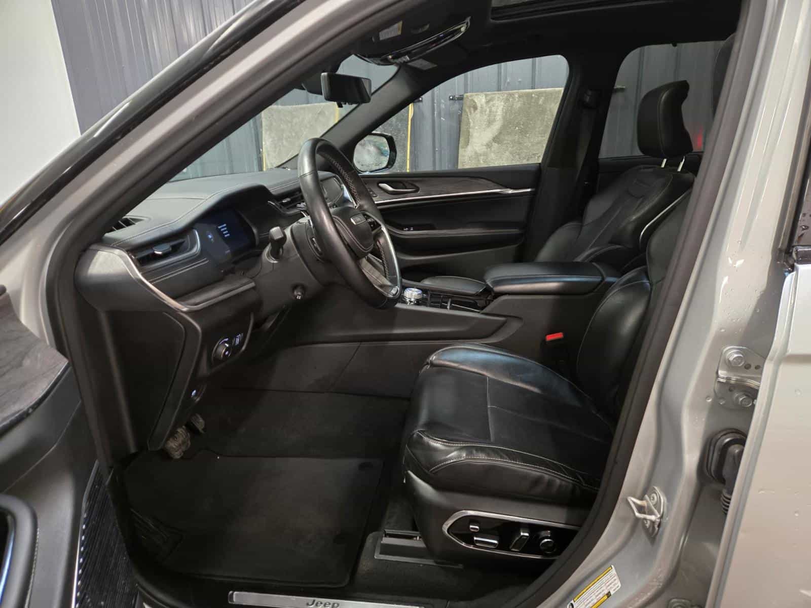 Image 11 Jeep Grand Cherokee Overland 2022