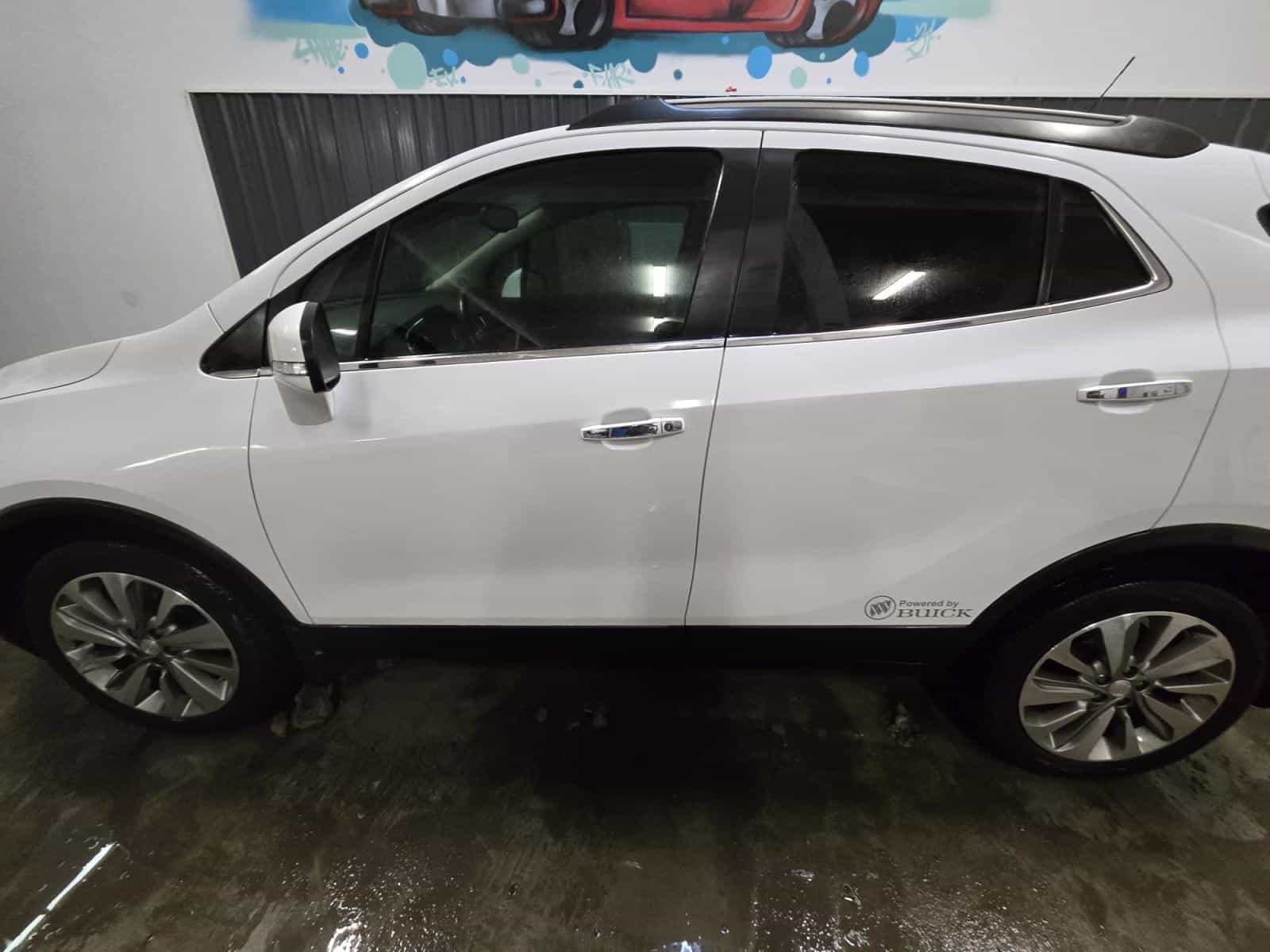 Image 2 Buick Encore Preferred 2017