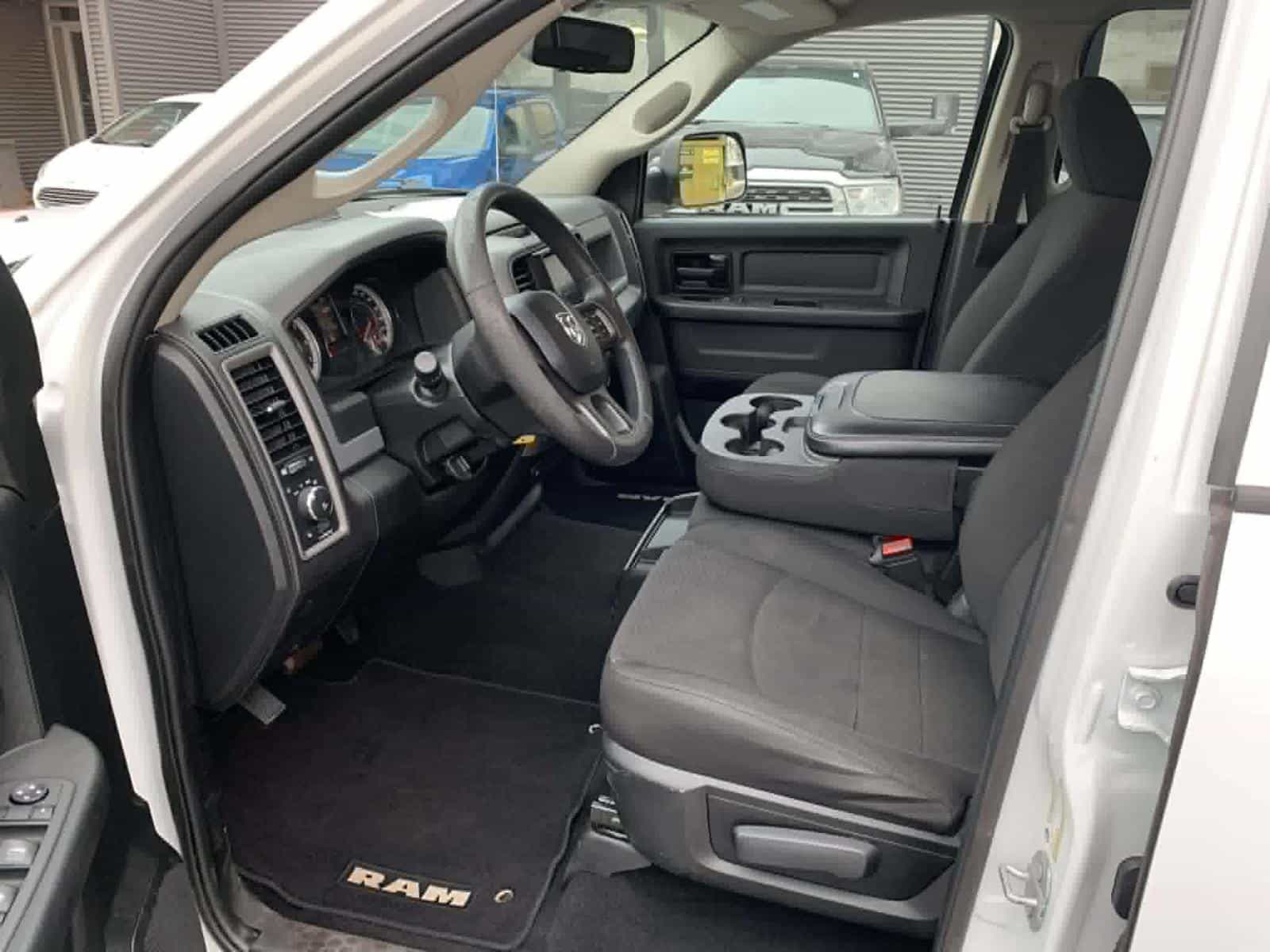 Image 12 RAM 1500 Classic Express 2020