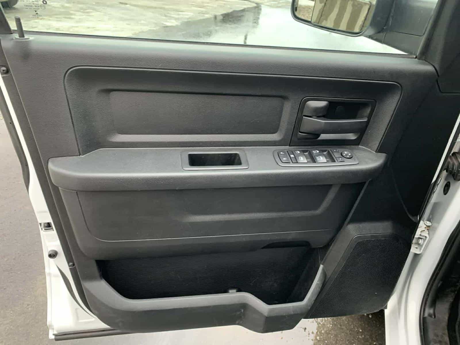 Image 13 RAM 1500 Classic Express 2020