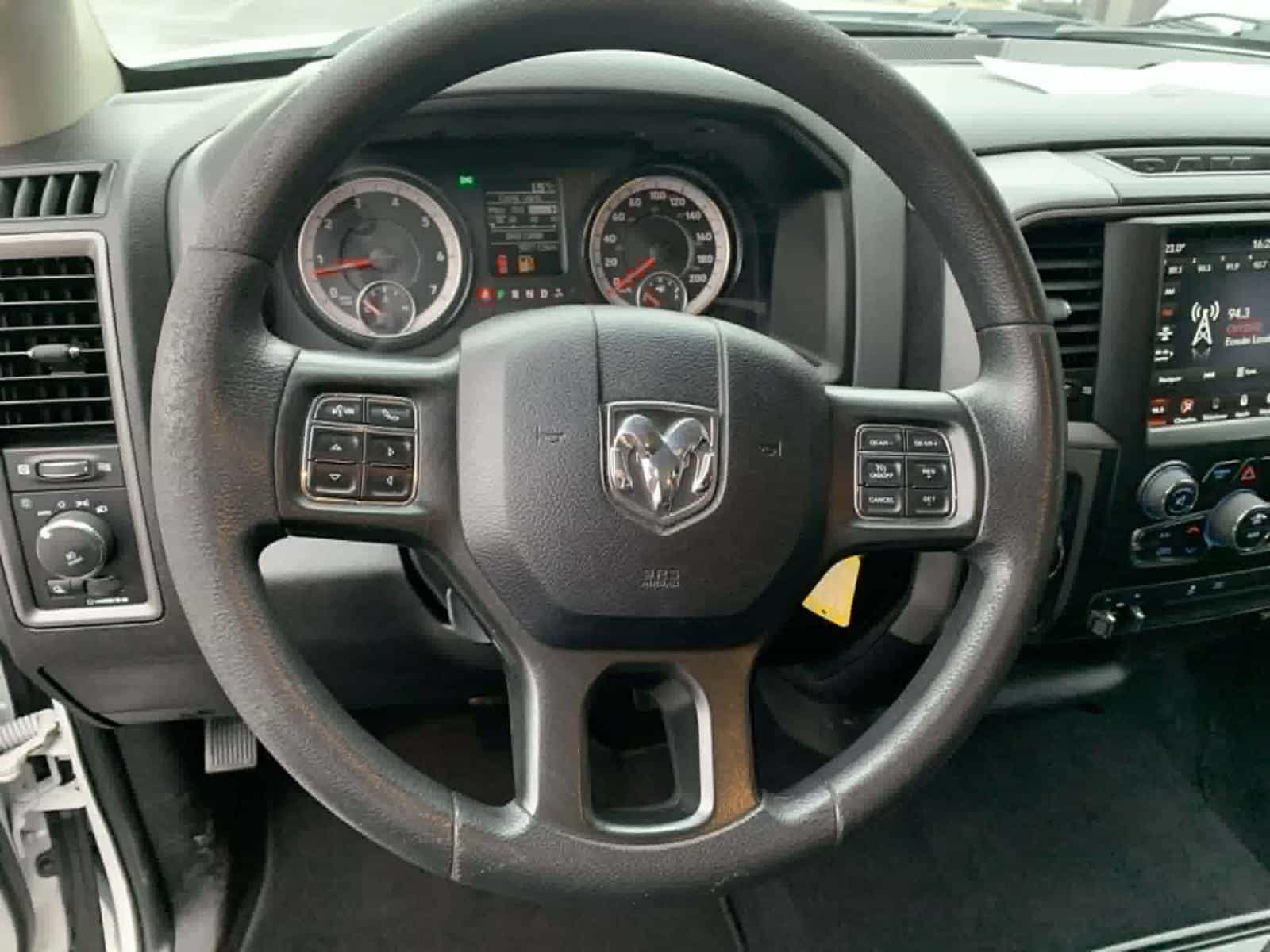 Image 15 RAM 1500 Classic Express 2020