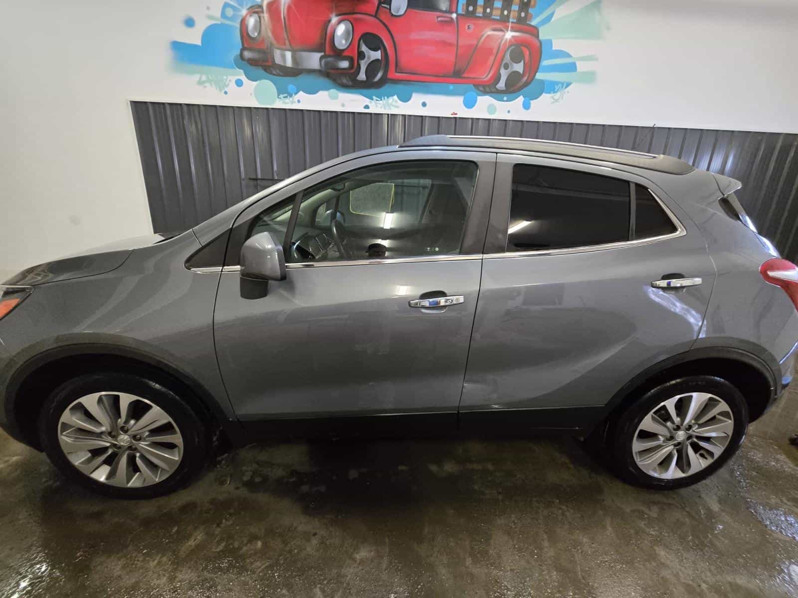 Image 2 Buick Encore Preferred 2020