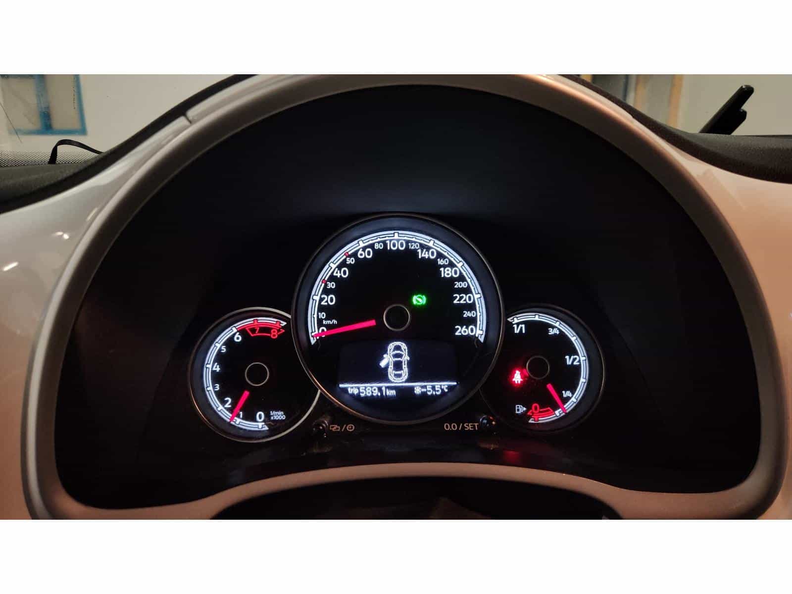 Image 16 Volkswagen Beetle Trendline 2018