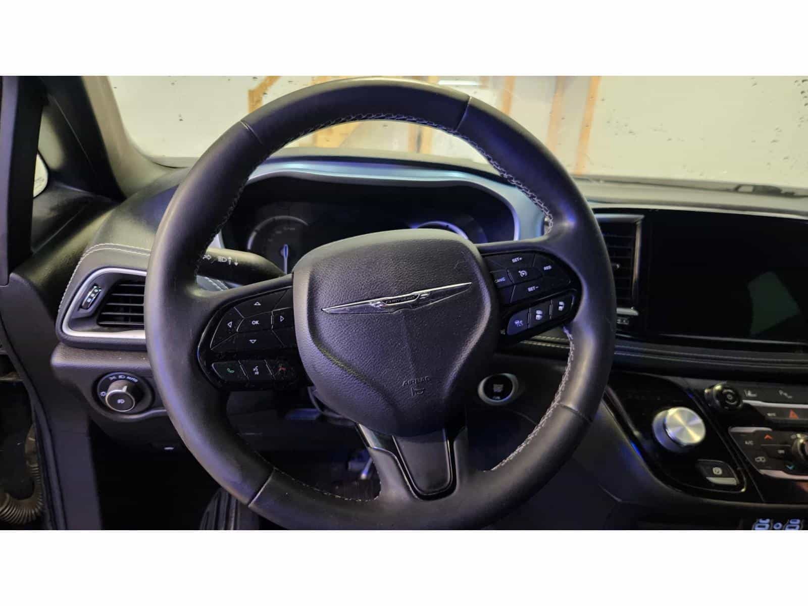 Image 12 Chrysler Pacifica Hybrid Touring L 2022
