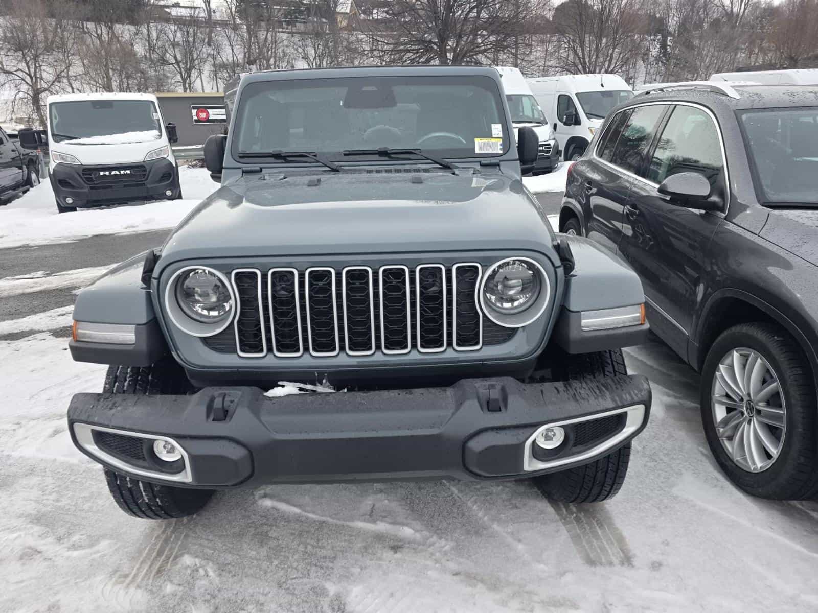 Image 4 Jeep Wrangler 4 Door Sahara 2026