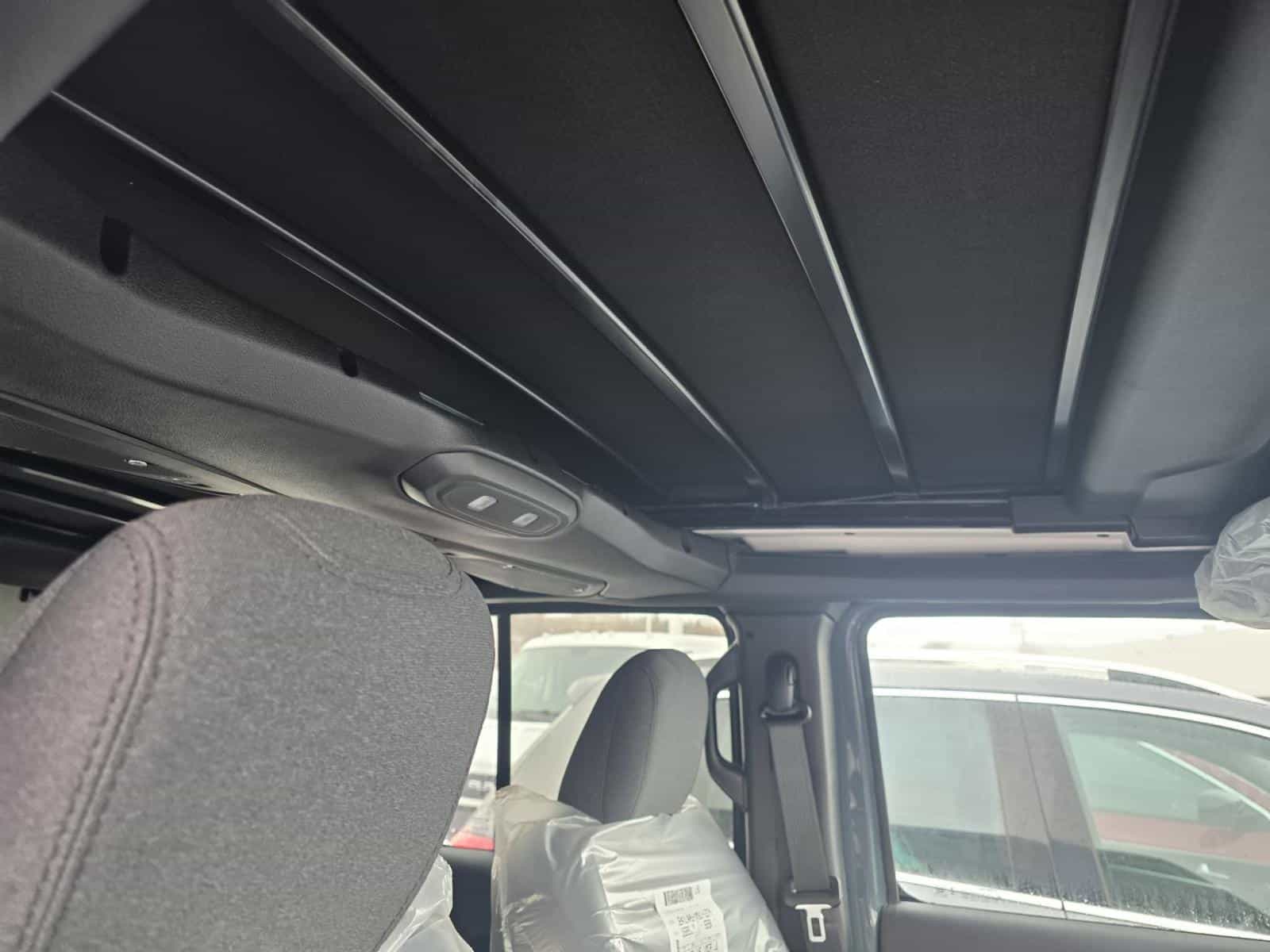 Image 3 Jeep Wrangler 4 Door Sahara 2026