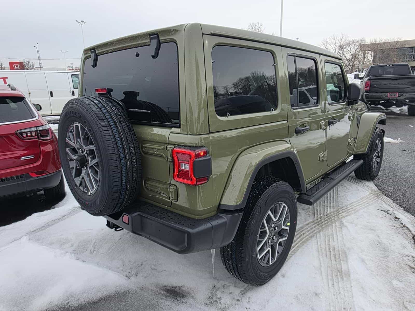 Image 3 Jeep Wrangler 4 Door Sahara 2026
