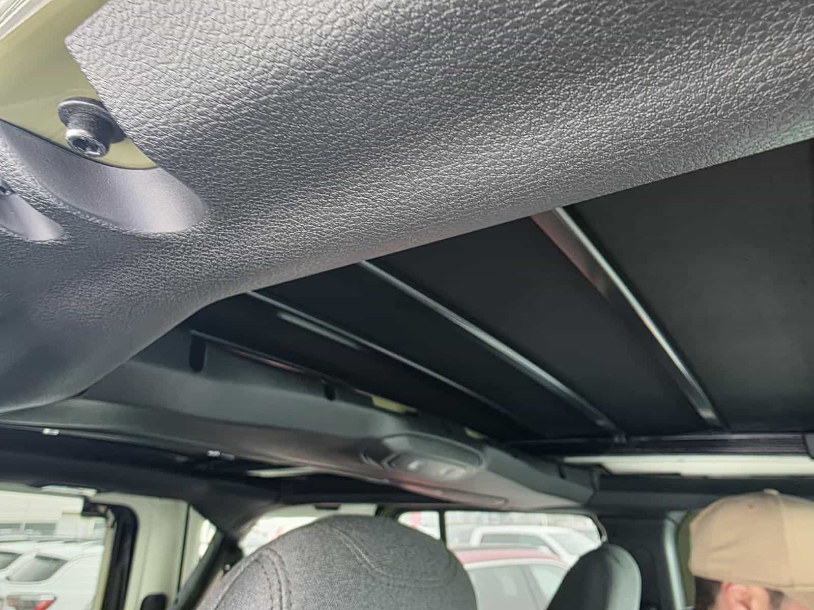 Image 8 Jeep Wrangler 4 Door Sahara 2026