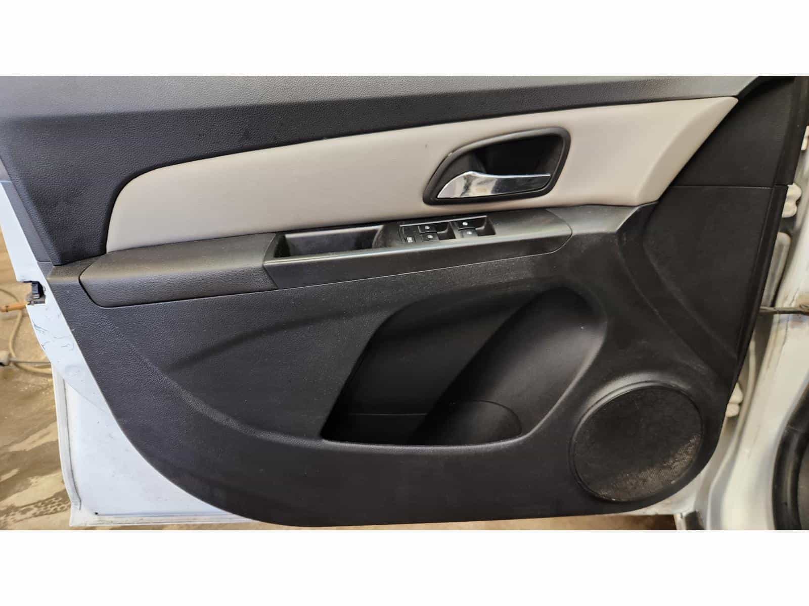 Image 8 Chevrolet Cruze LS 2012